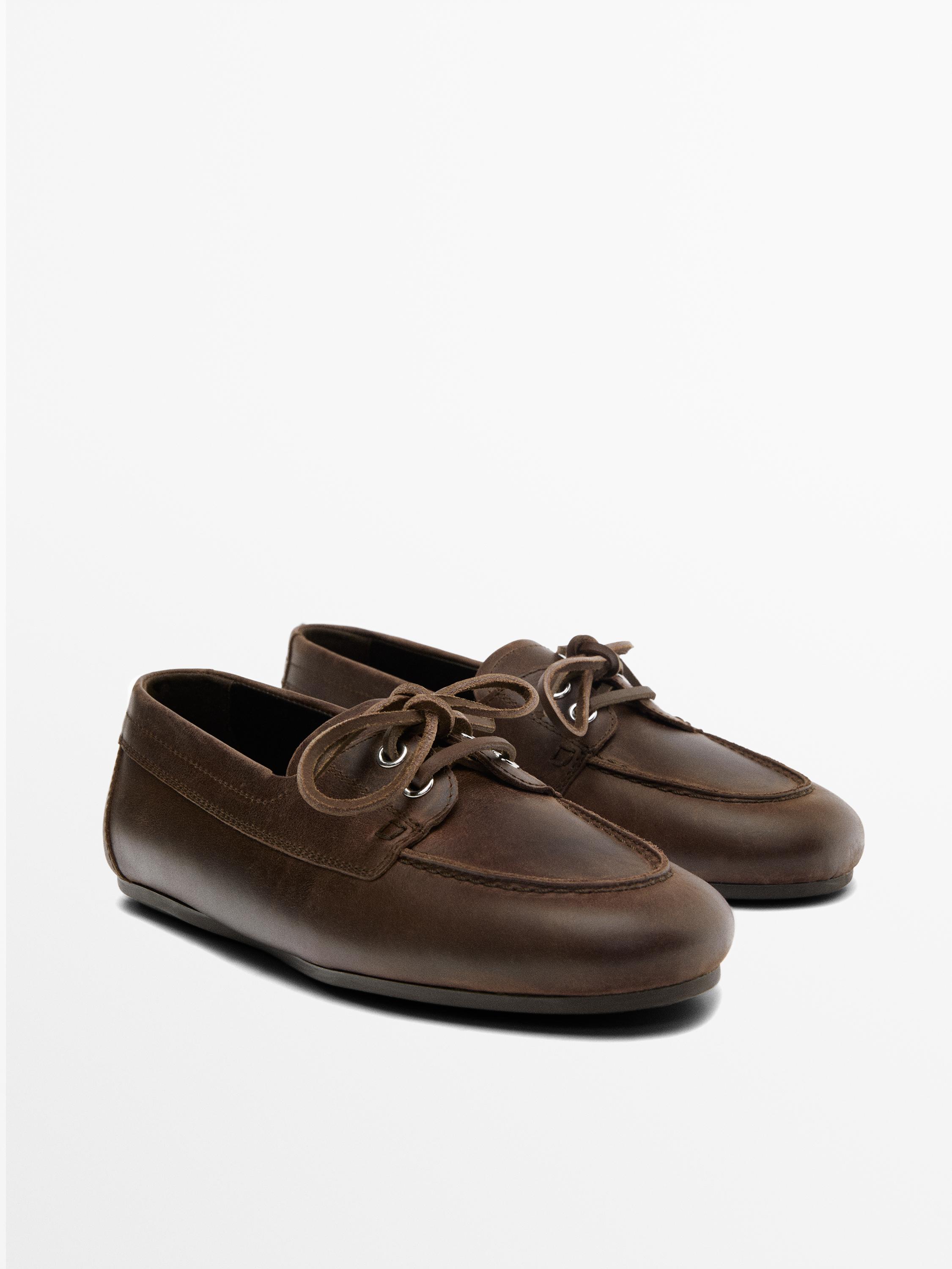 Sapato náutico em pele