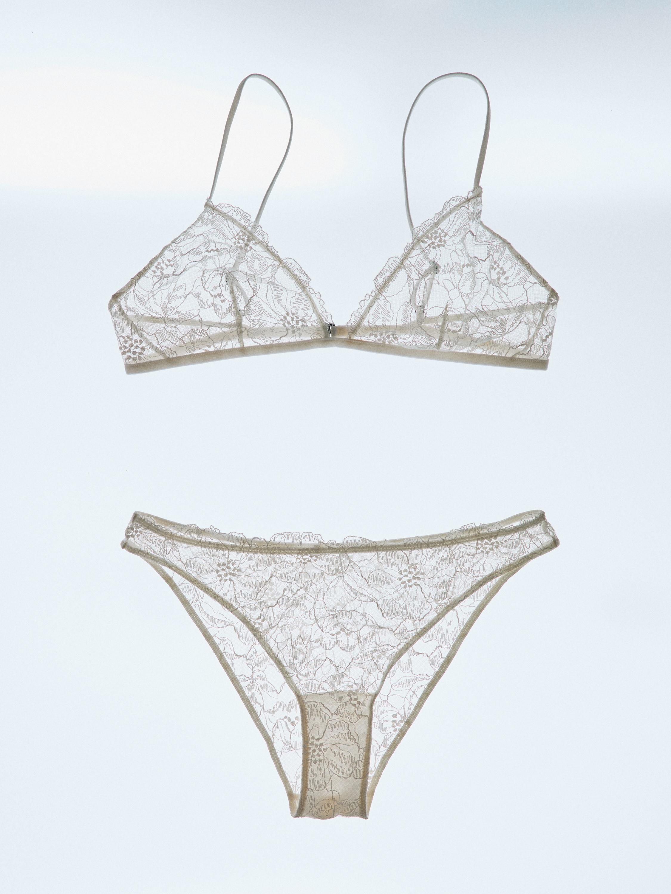 Scalloped lace briefs Scalloped lace briefs