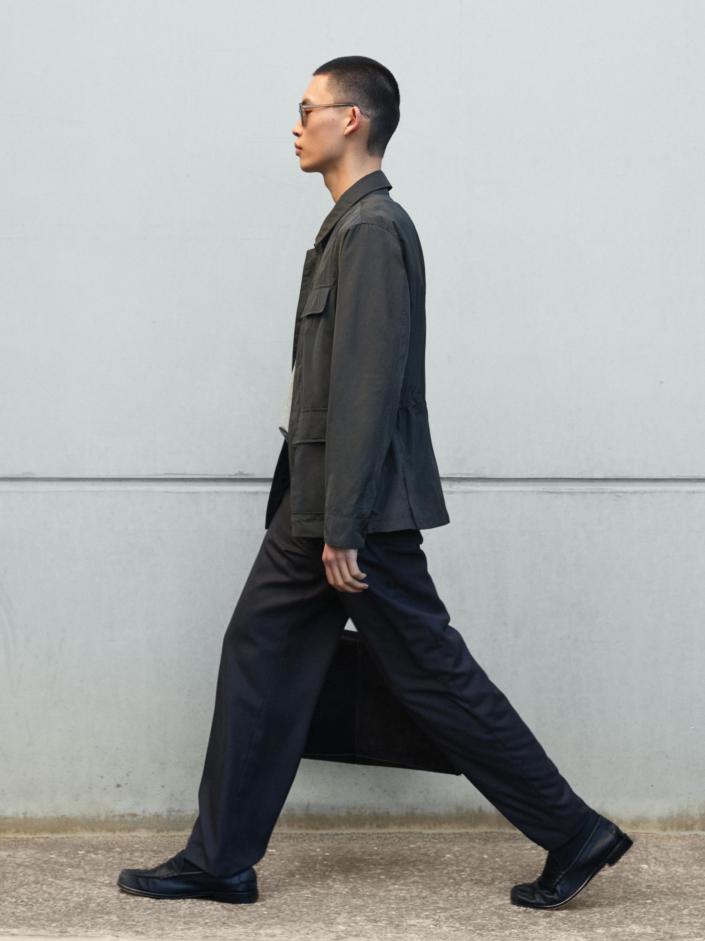 Lightweight jacket with pockets — KHAKI