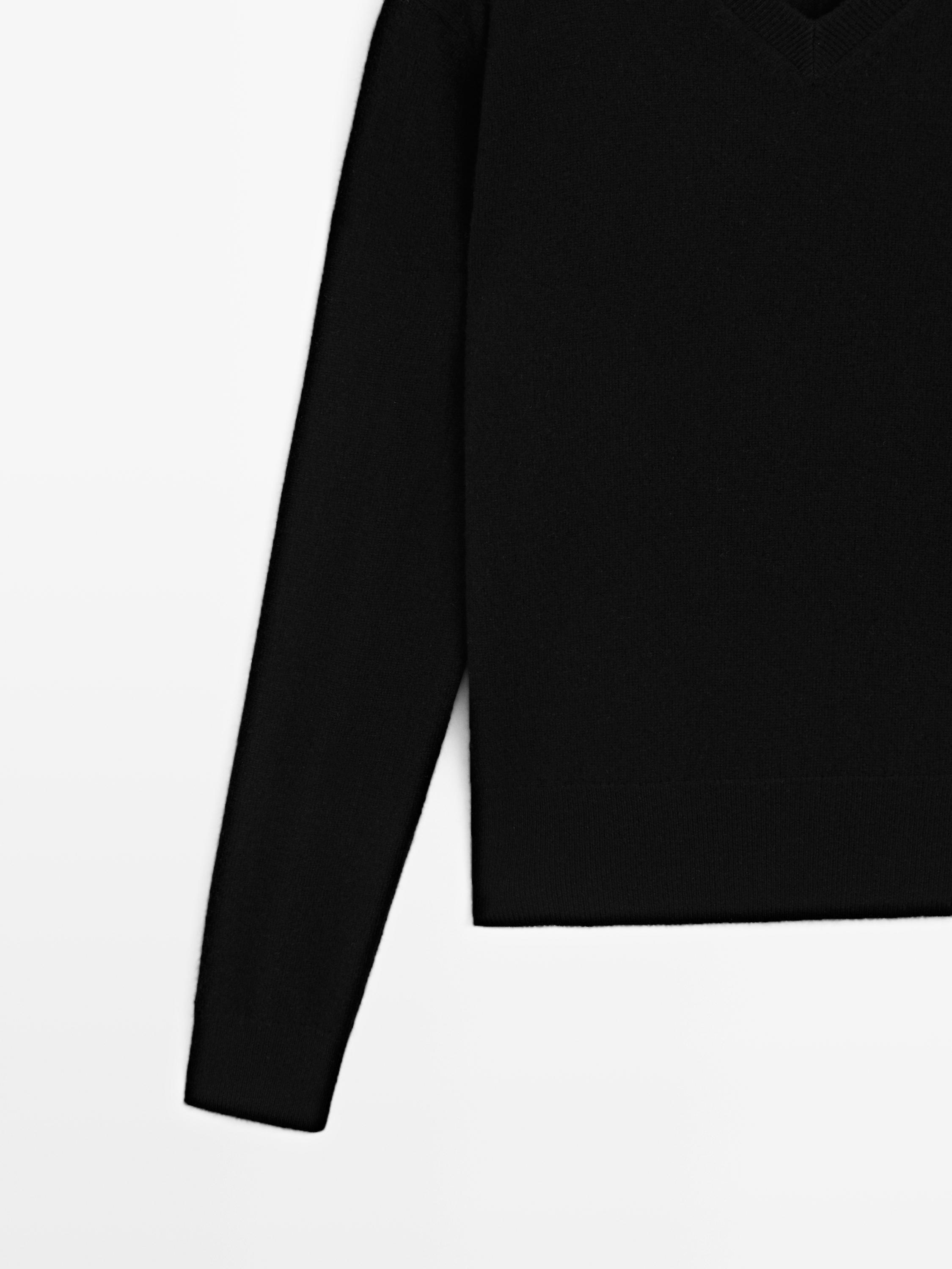 Wool blend knit V-neck sweater — BLACK