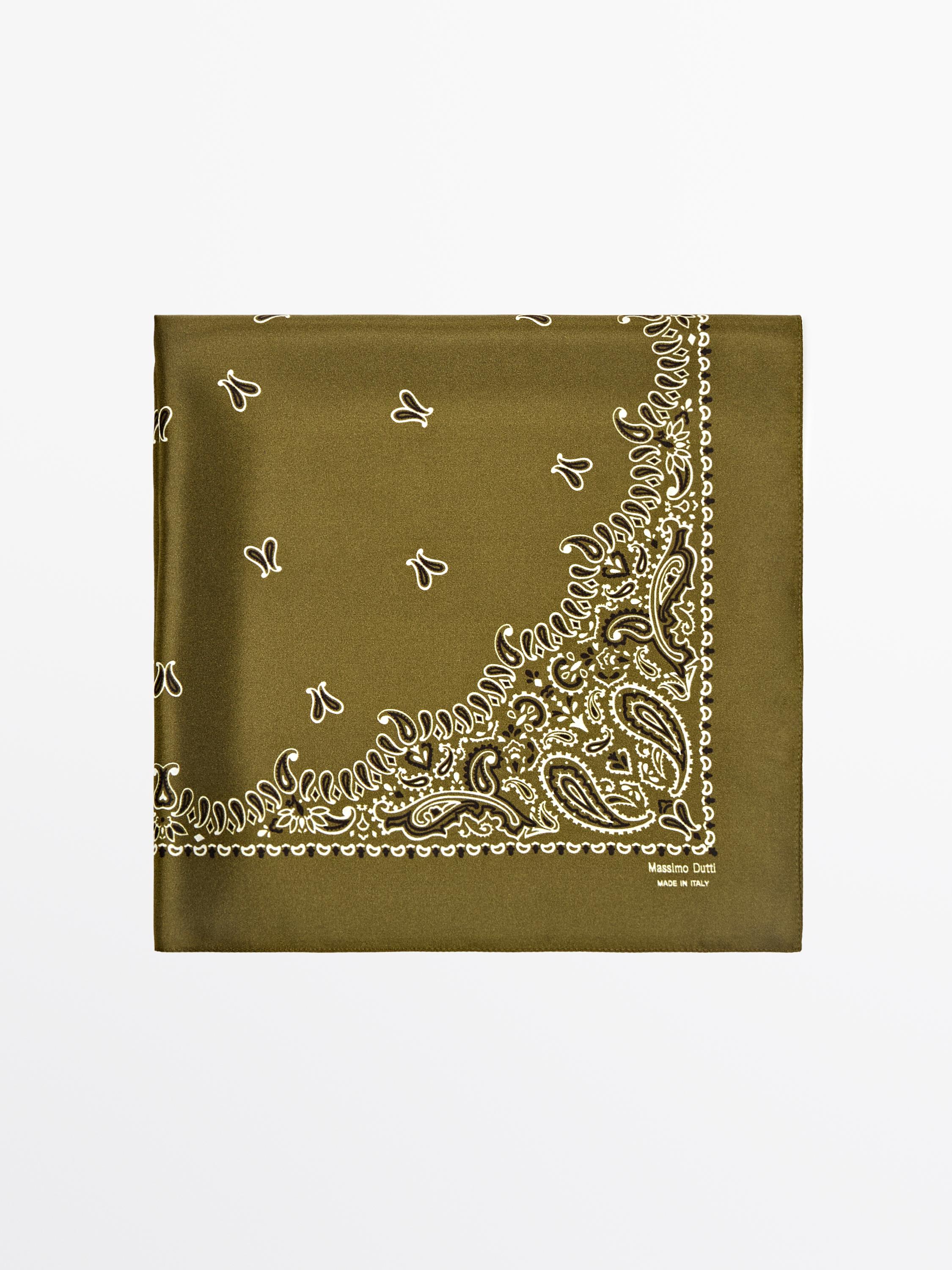 Lenço estampado paisley