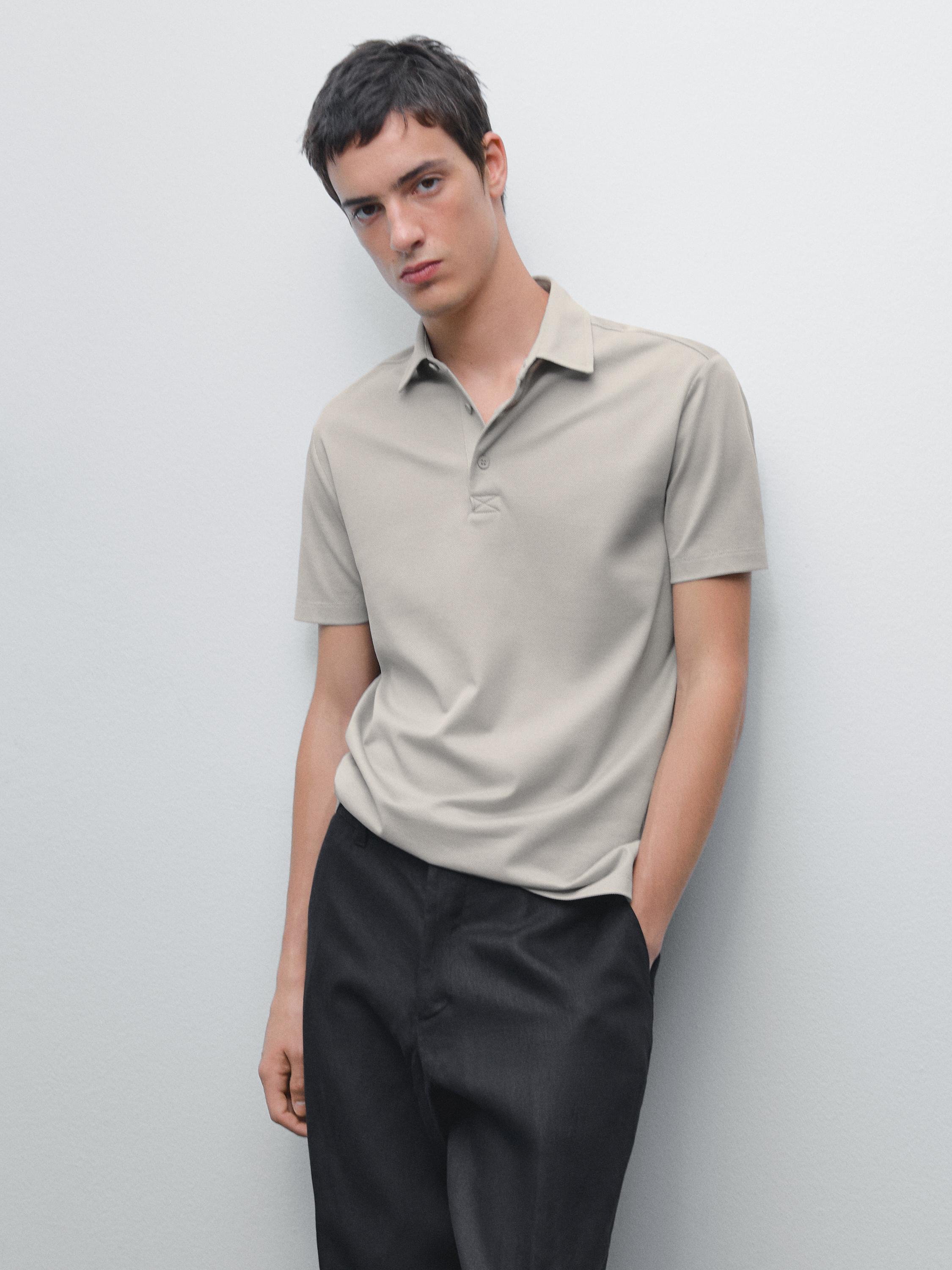 Textured short sleeve polo shirt