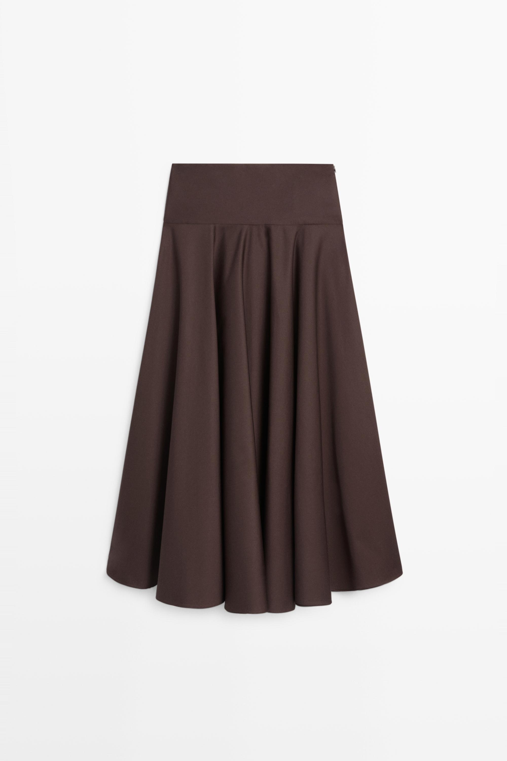 Falda midi vuelo detalle canesú