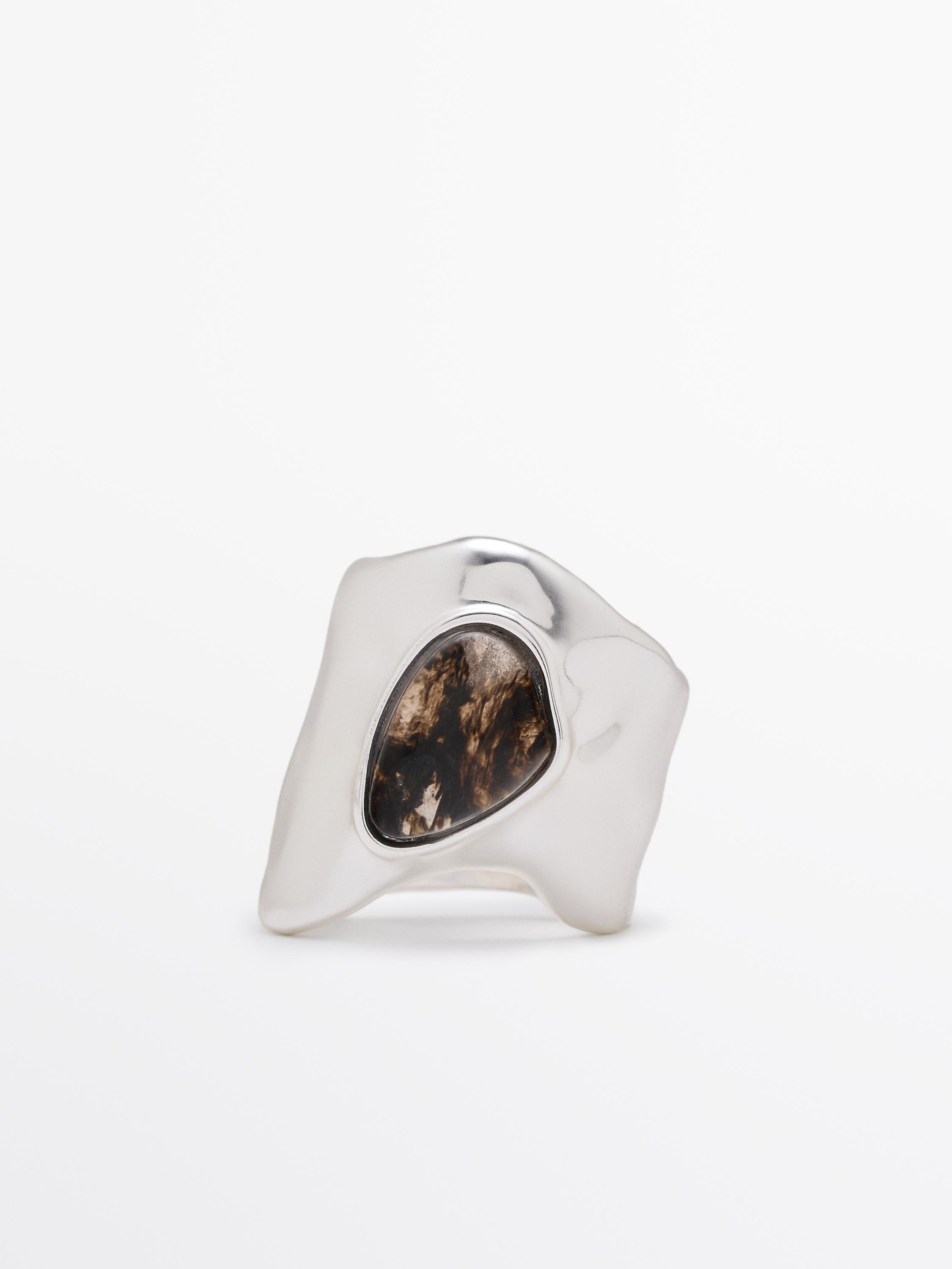 Natural stone seaside ring