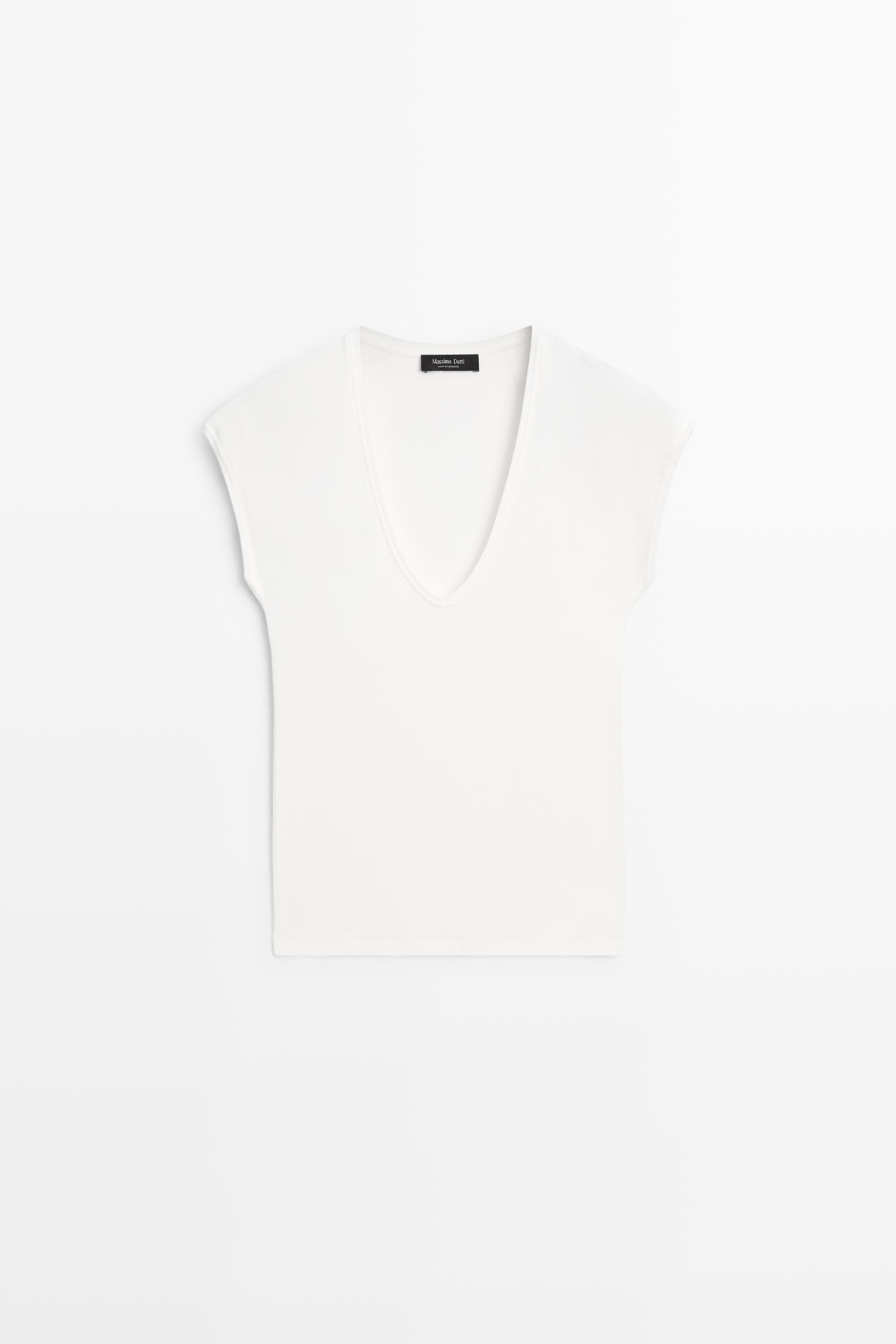 Camiseta cuello pico