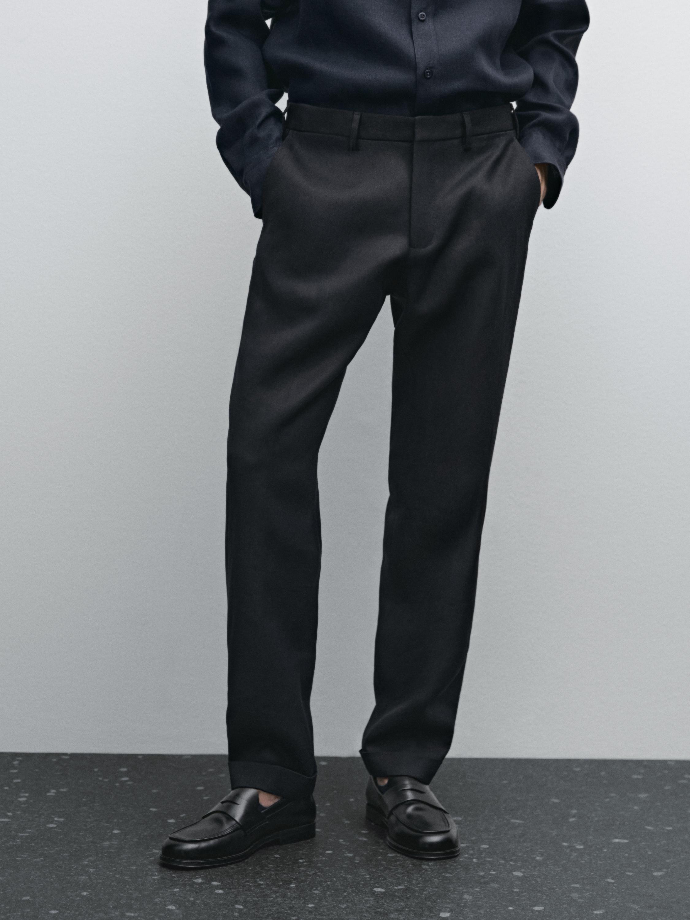 Pantaloni con pince 100% lino