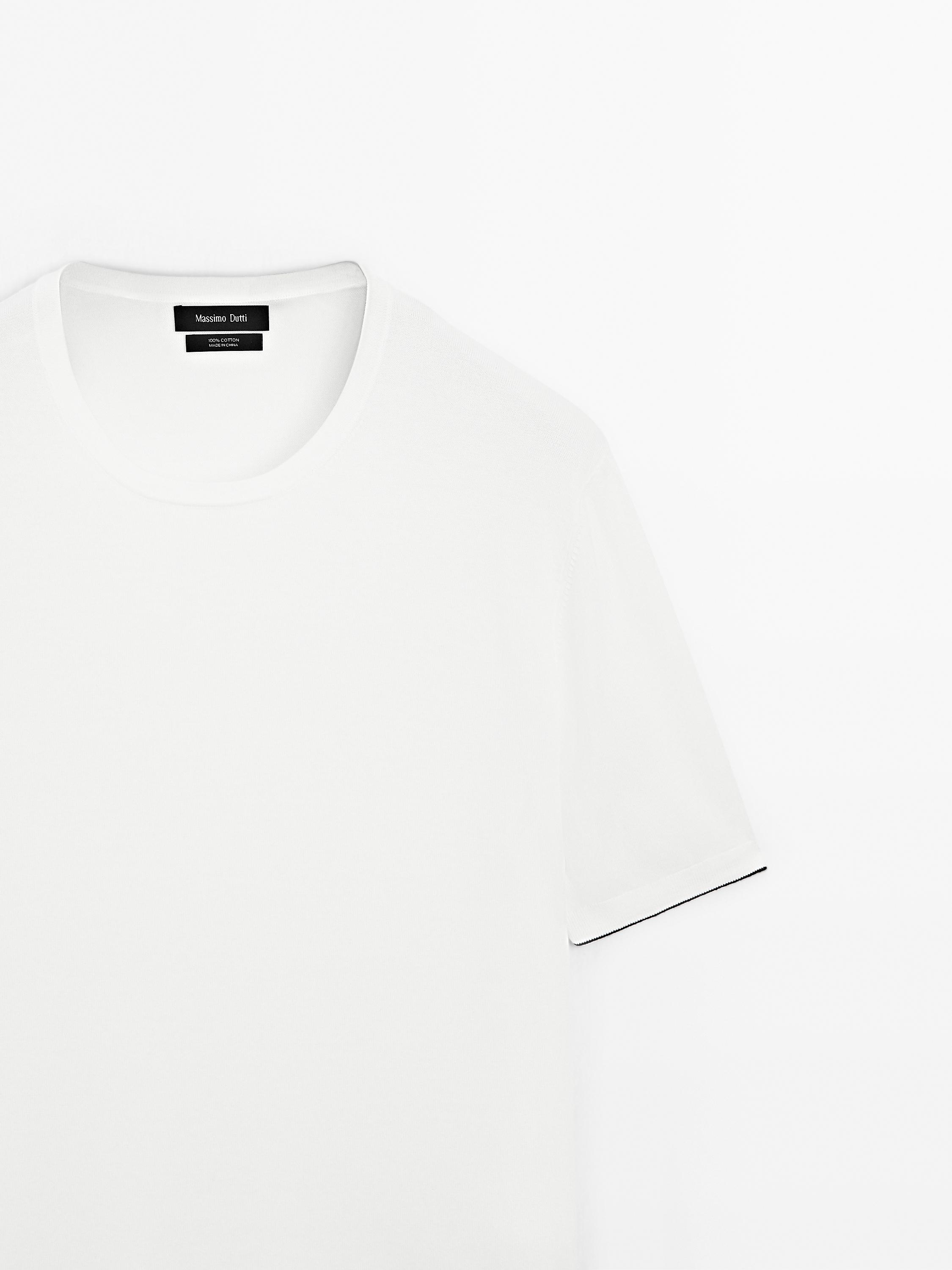 T-shirt en maille manches courtes détail de couleur