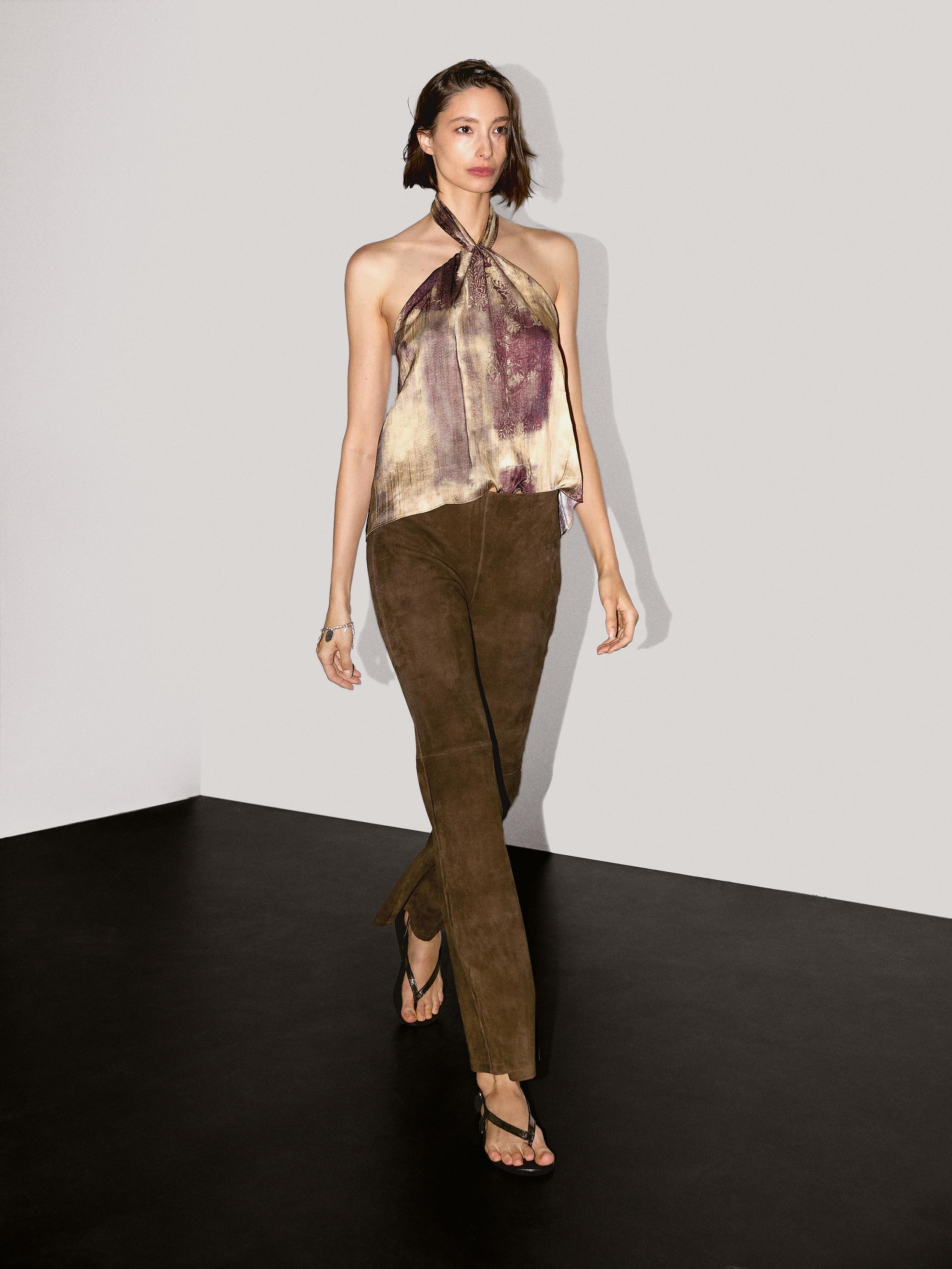Pantalón flare fit piel ante