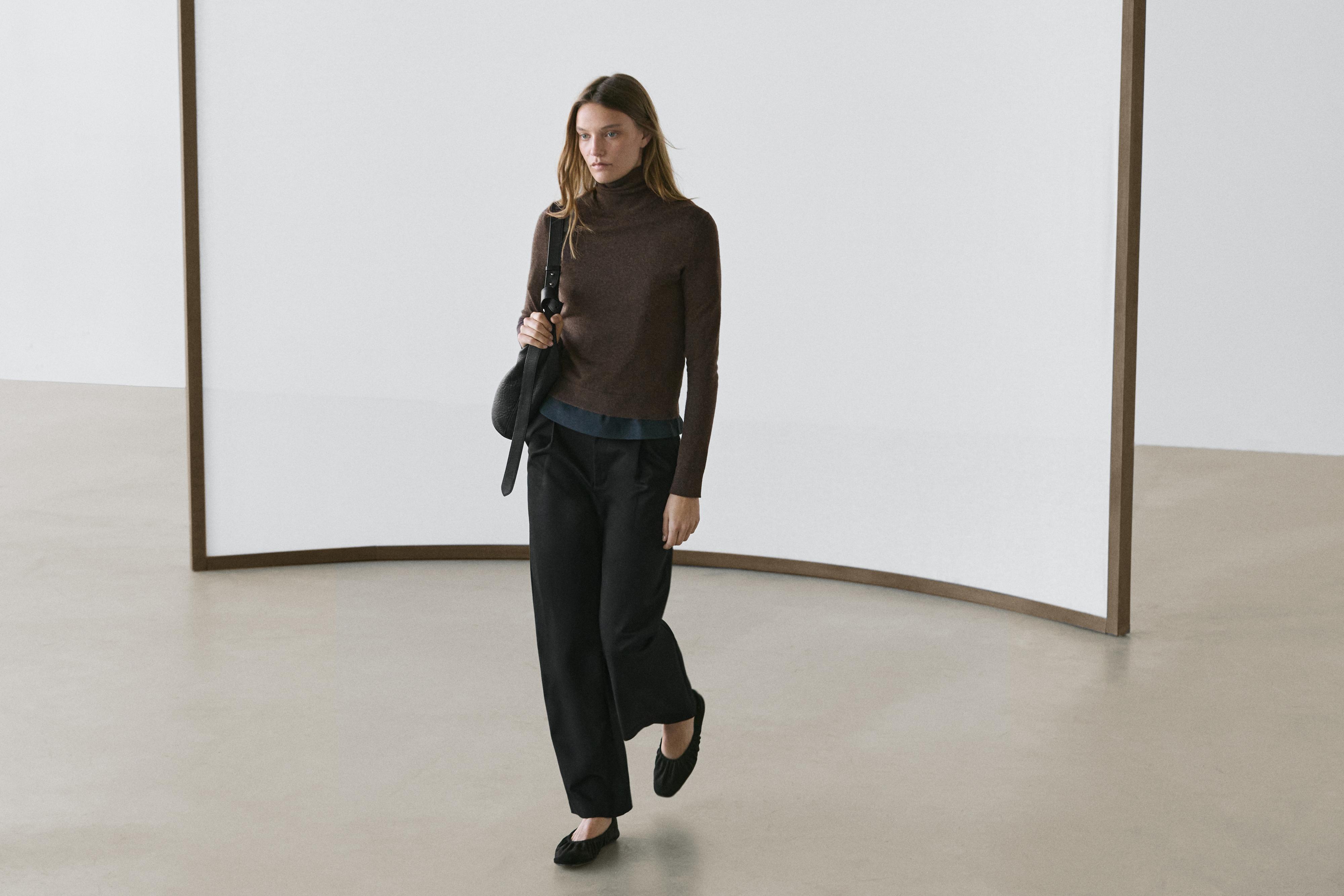 Darted cotton trousers — BLACK