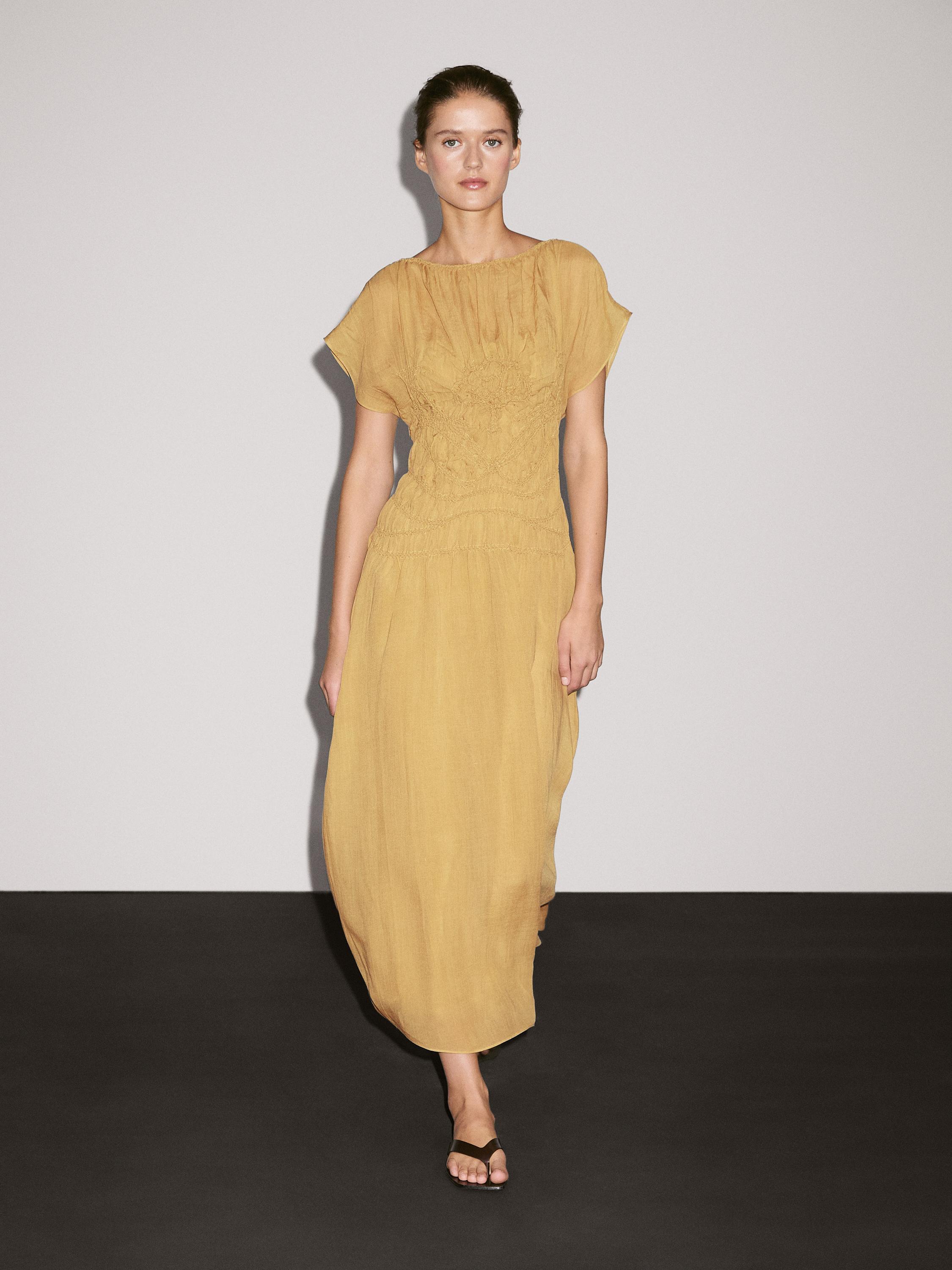 Rochie midi cu broderie