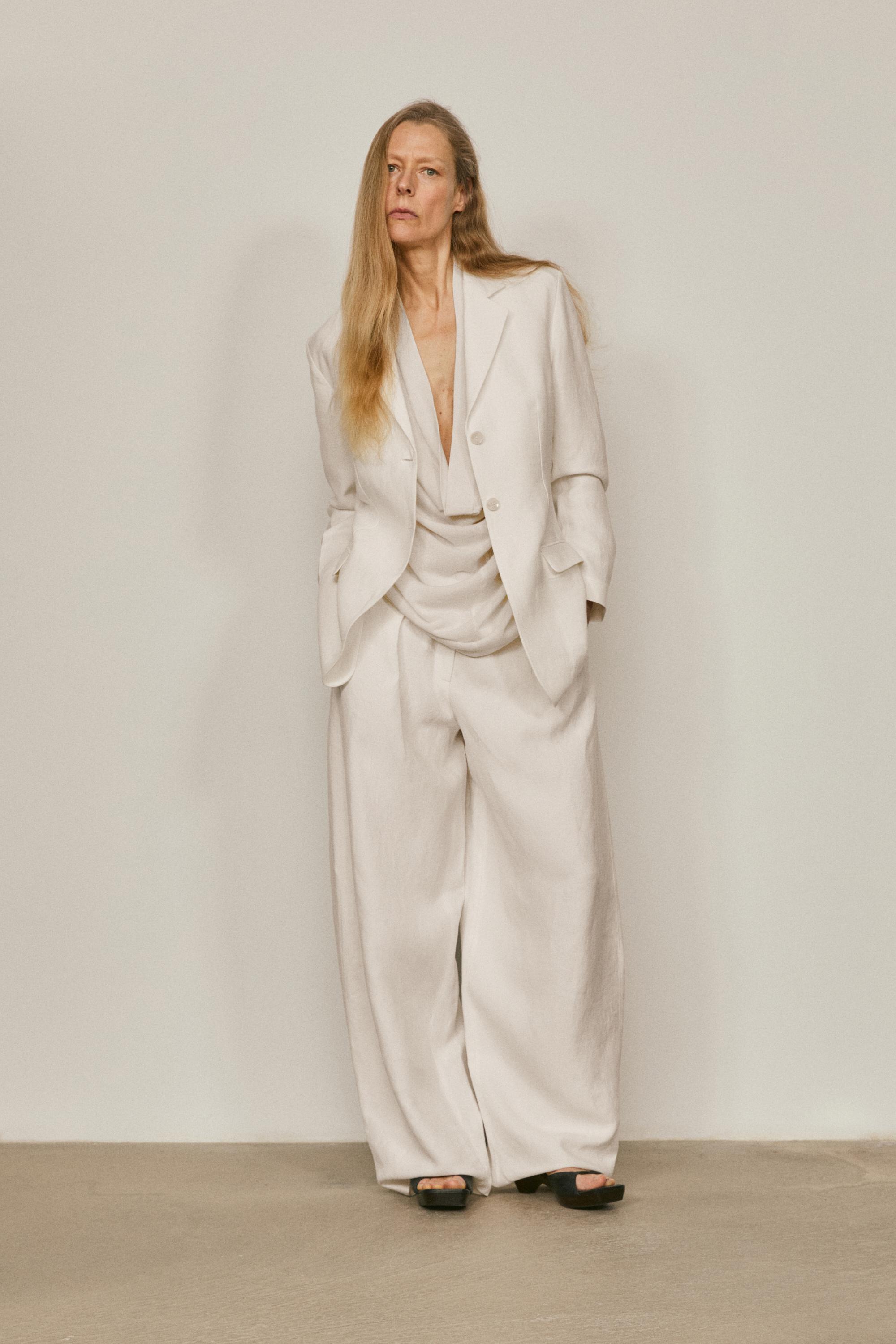 Flowing linen blend blazer - LIMITED EDITION — Off white