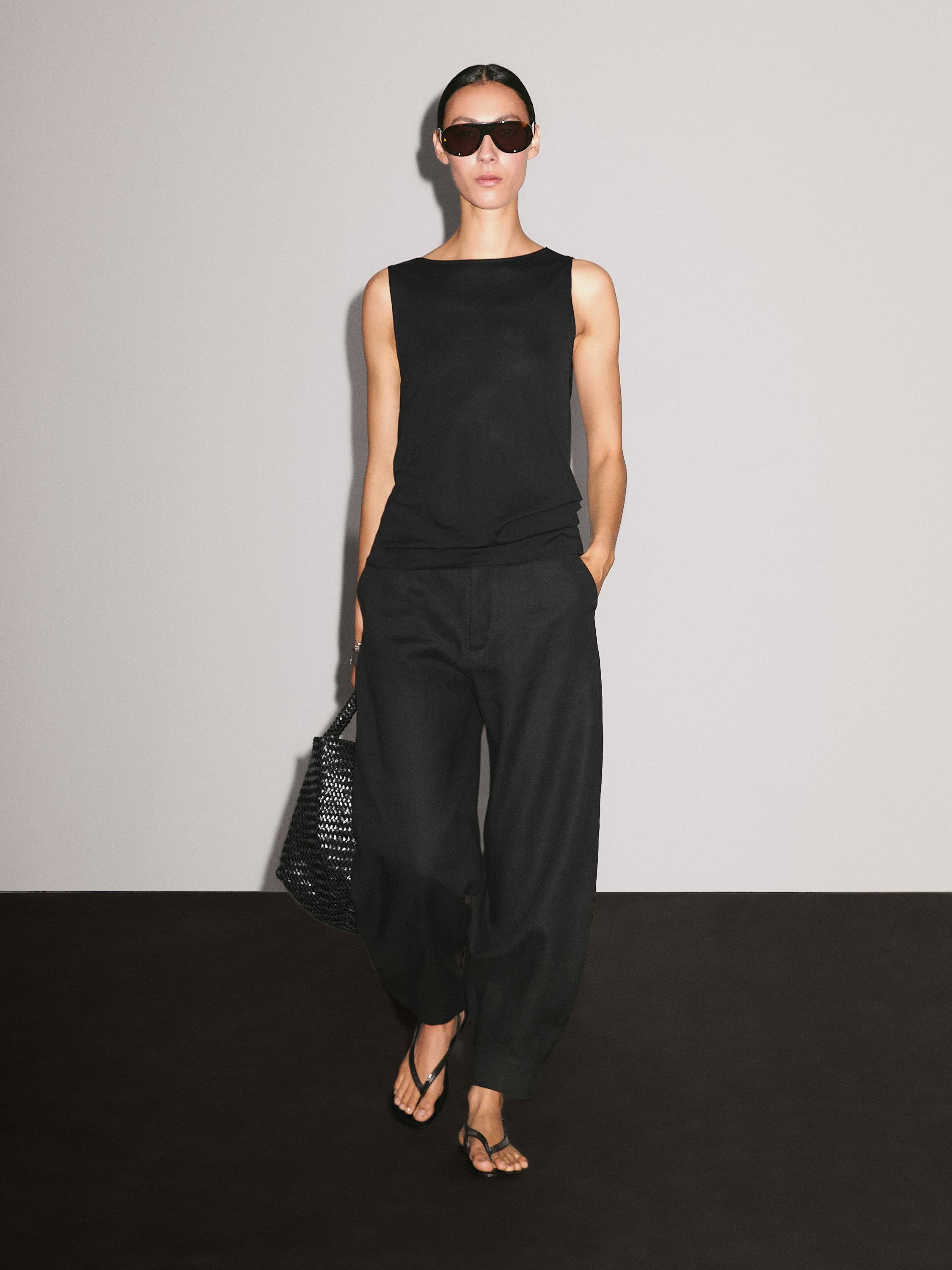 Cotton top with draped low-cut back