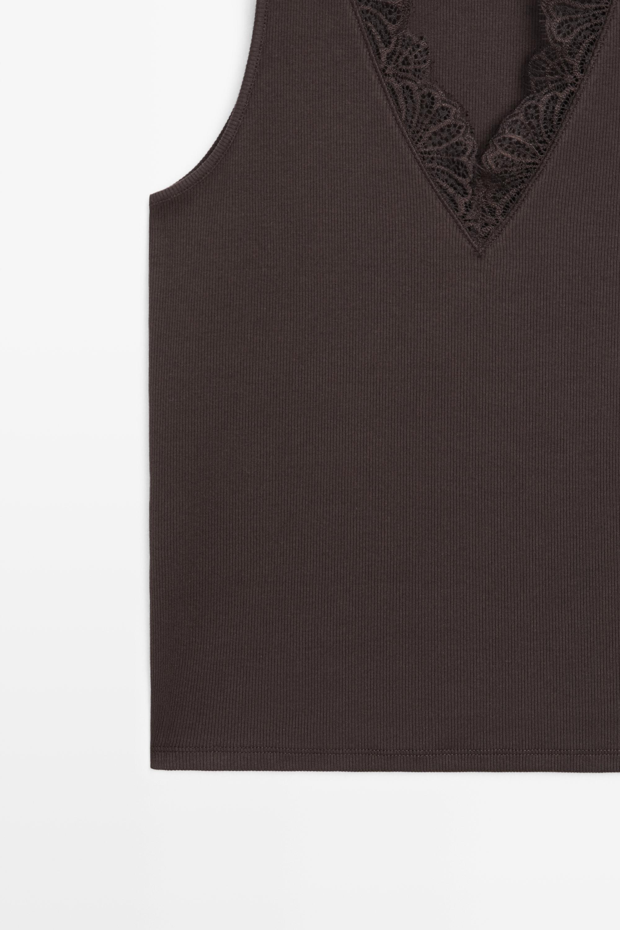 V-neck top with lace detail — BROWN