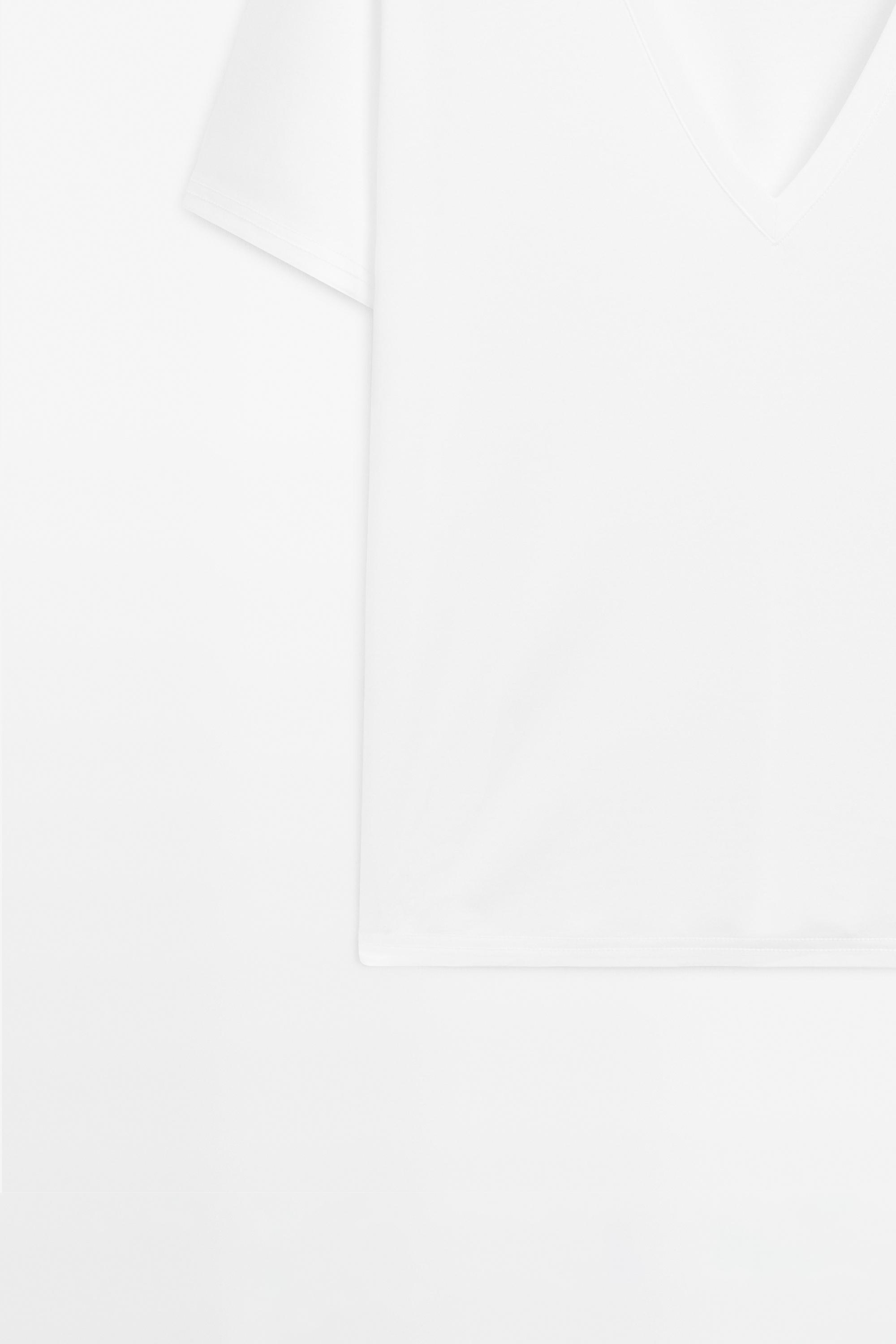 Flowing V-neck T-shirt — WHITE