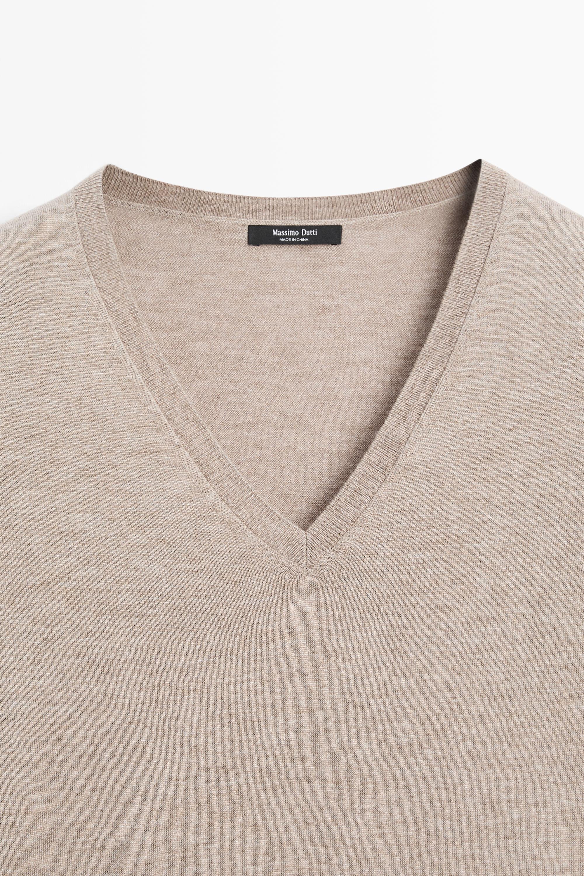 V-neck knit sweater — MINK
