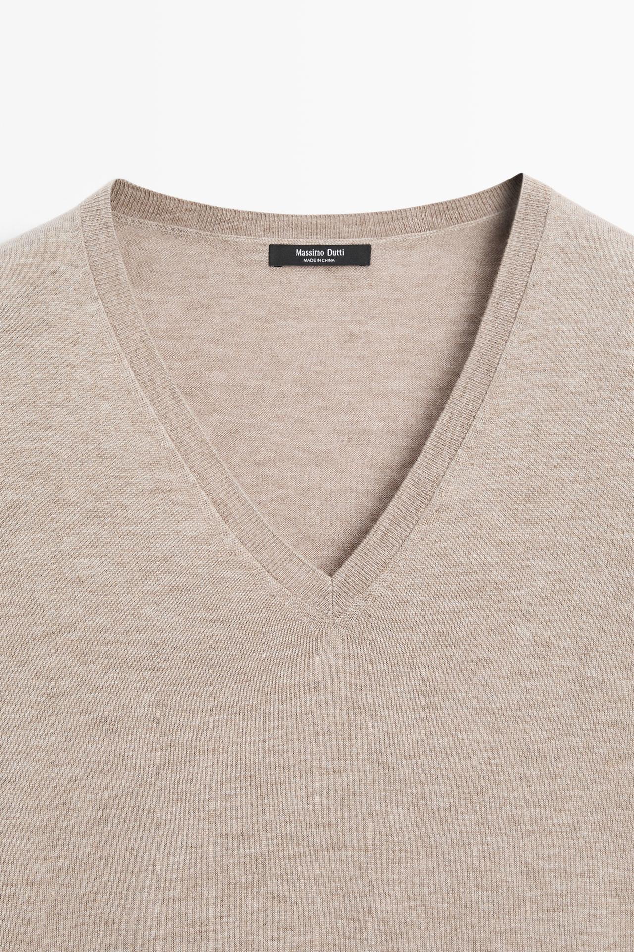 V-neck knit sweater — MINK