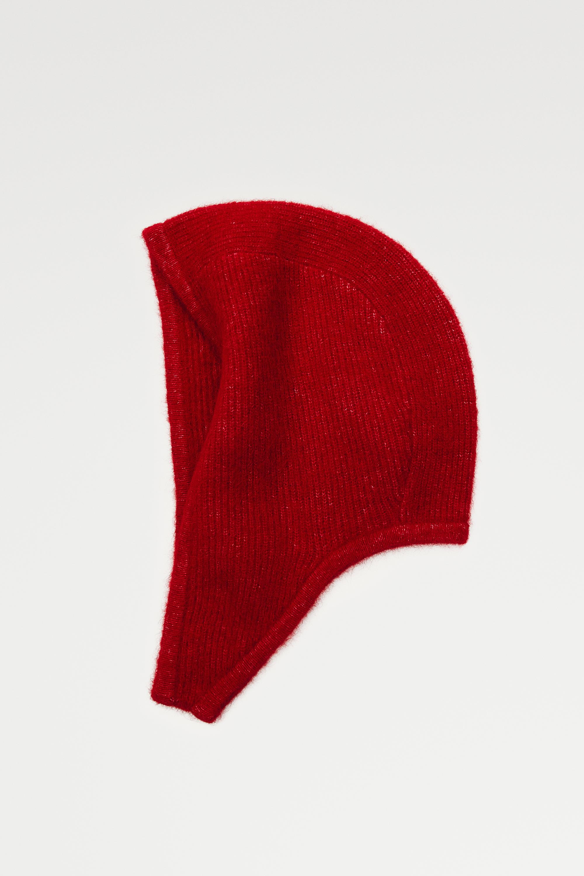 Alpaca blend knit beanie — RED