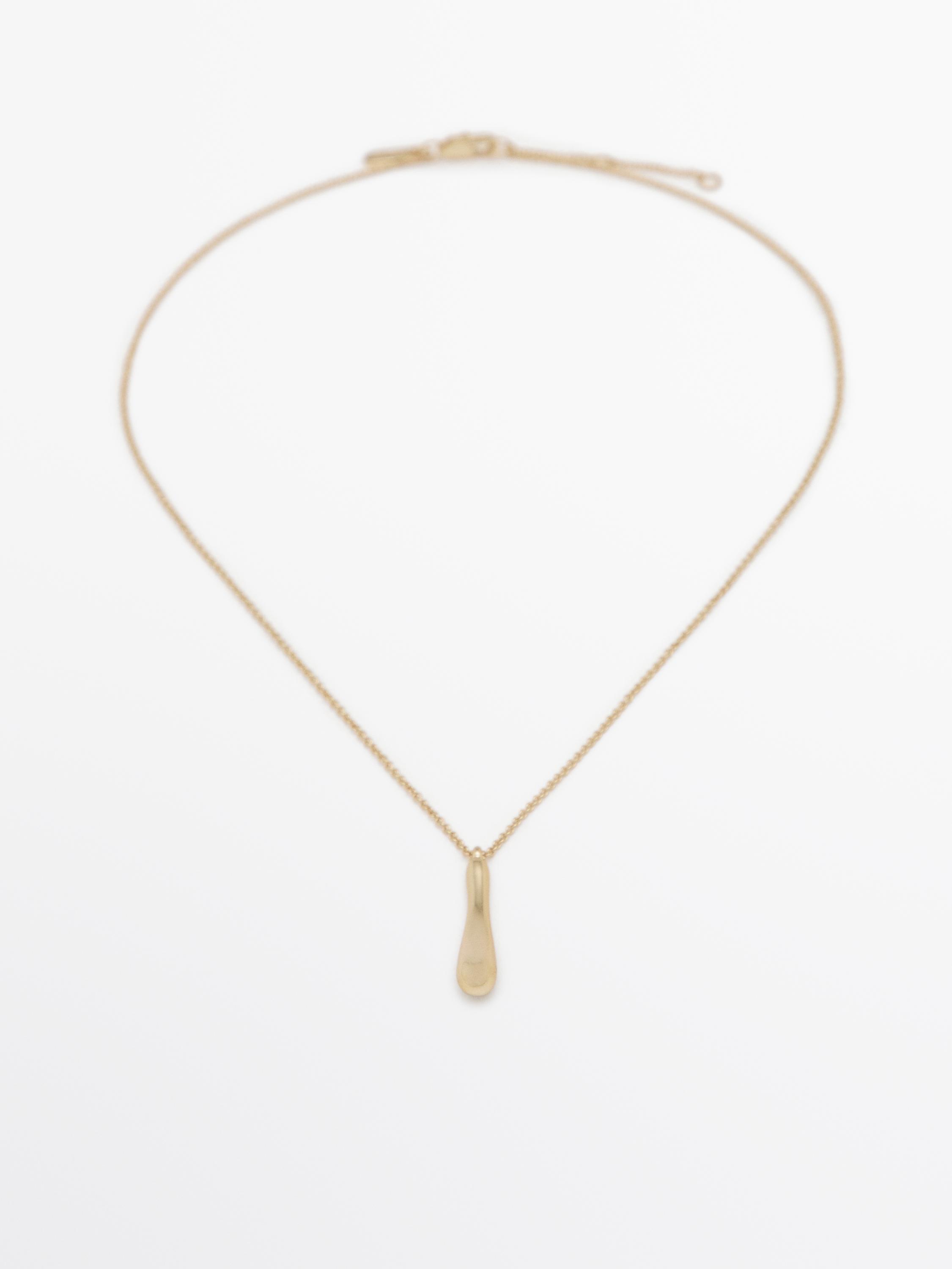 Chain necklace with textured piece