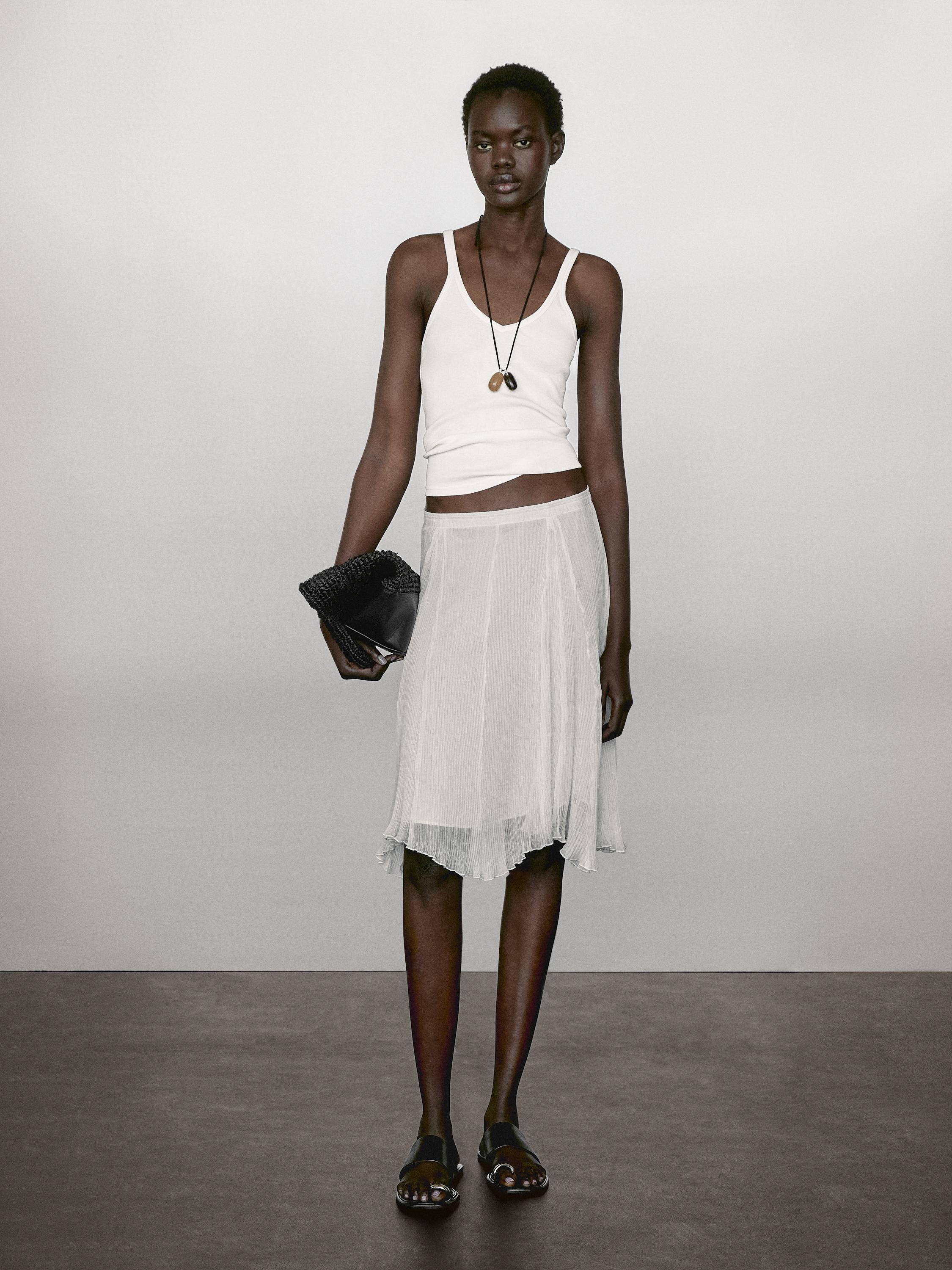 Top col V en tissu côtelé