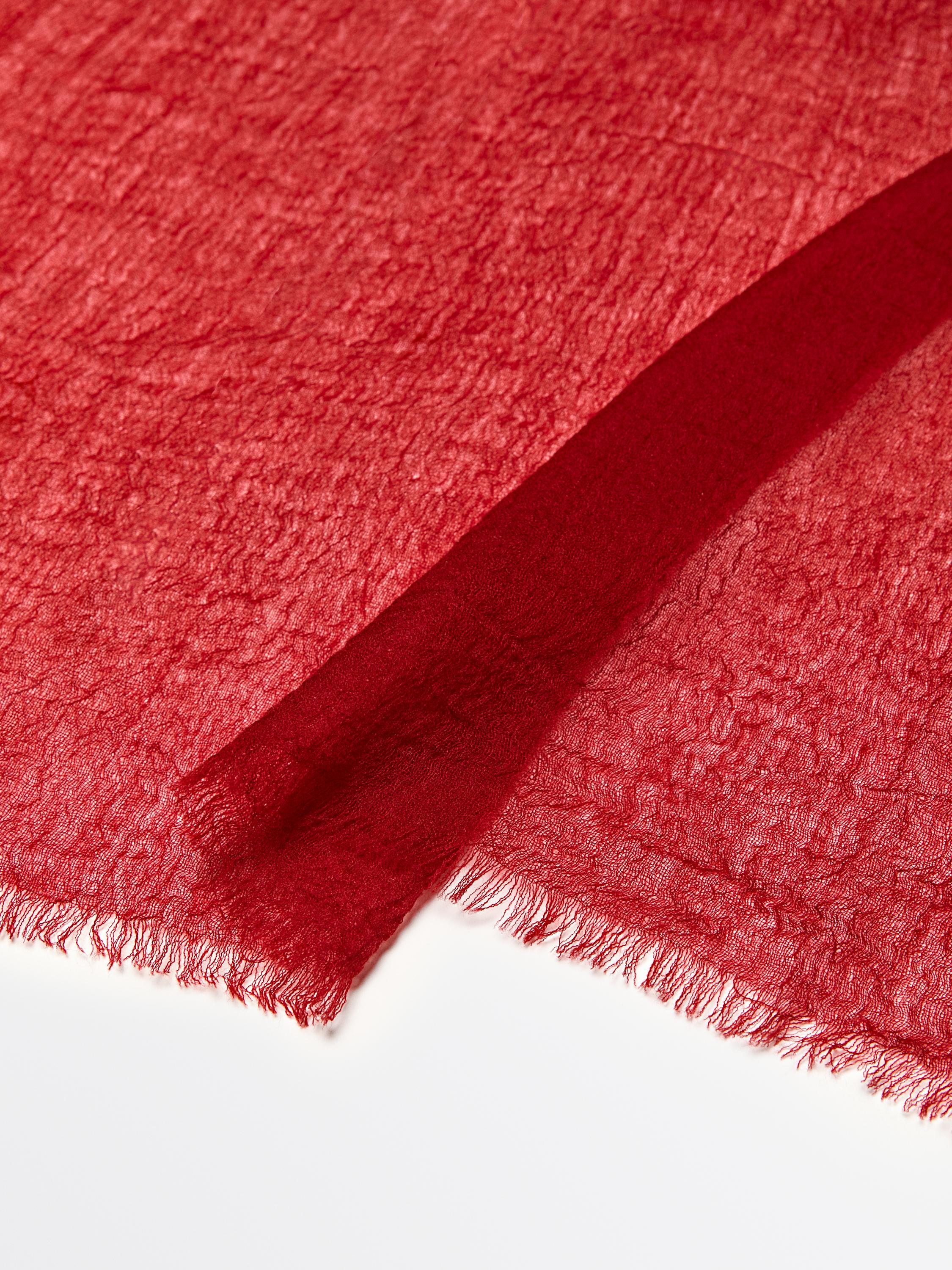 Cool wool scarf