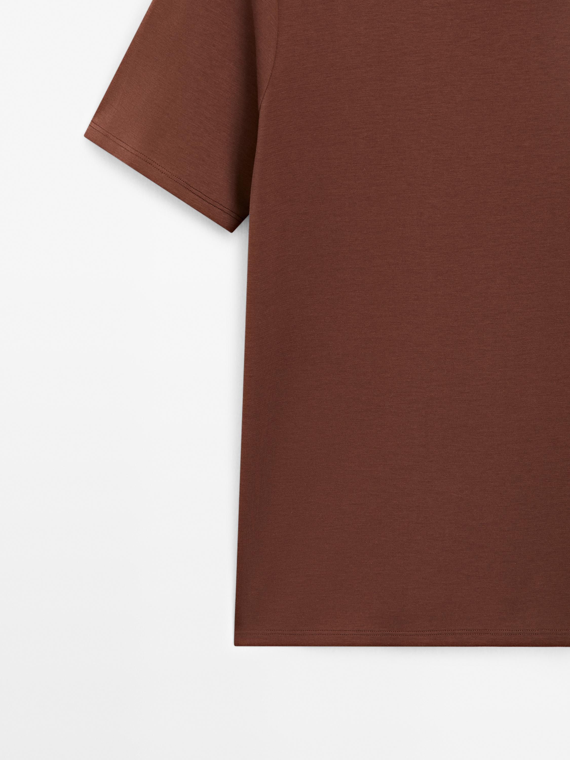 Short sleeve cotton blend T-shirt