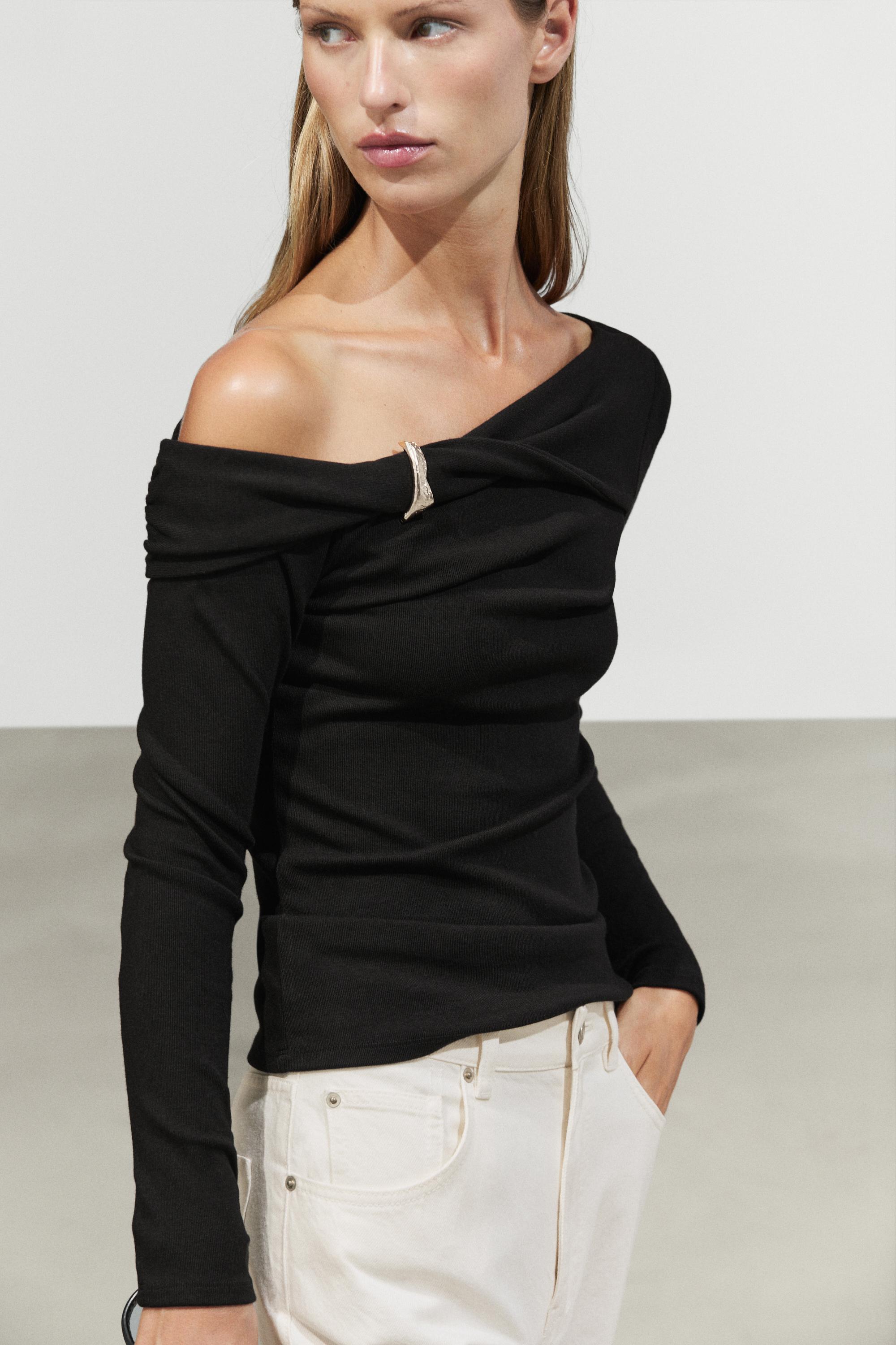 Long sleeve top with metallic detail — BLACK