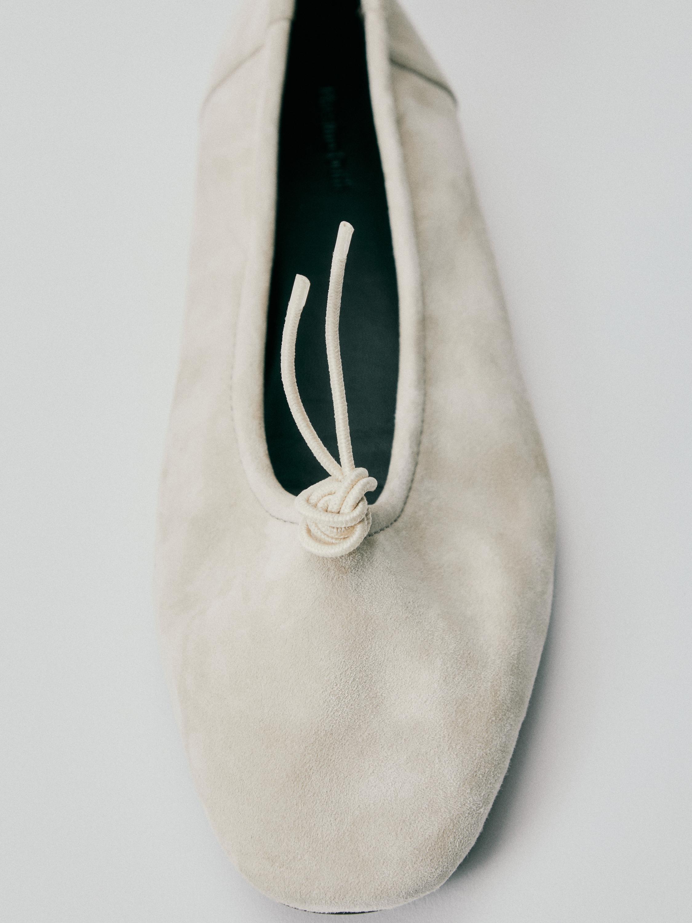 Gathered ballet flats with bow — BEIGE