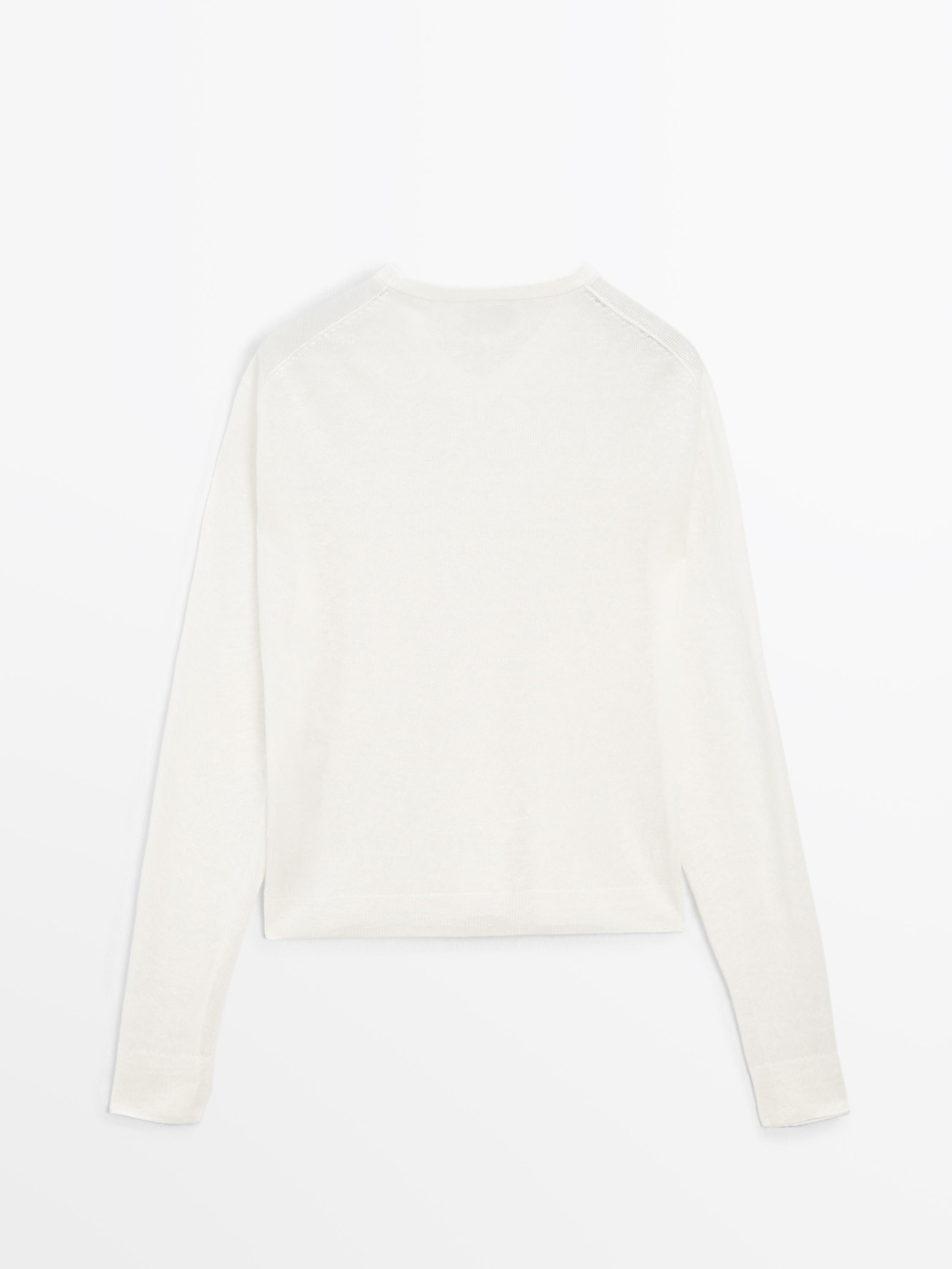 Linen V-neck knit sweater