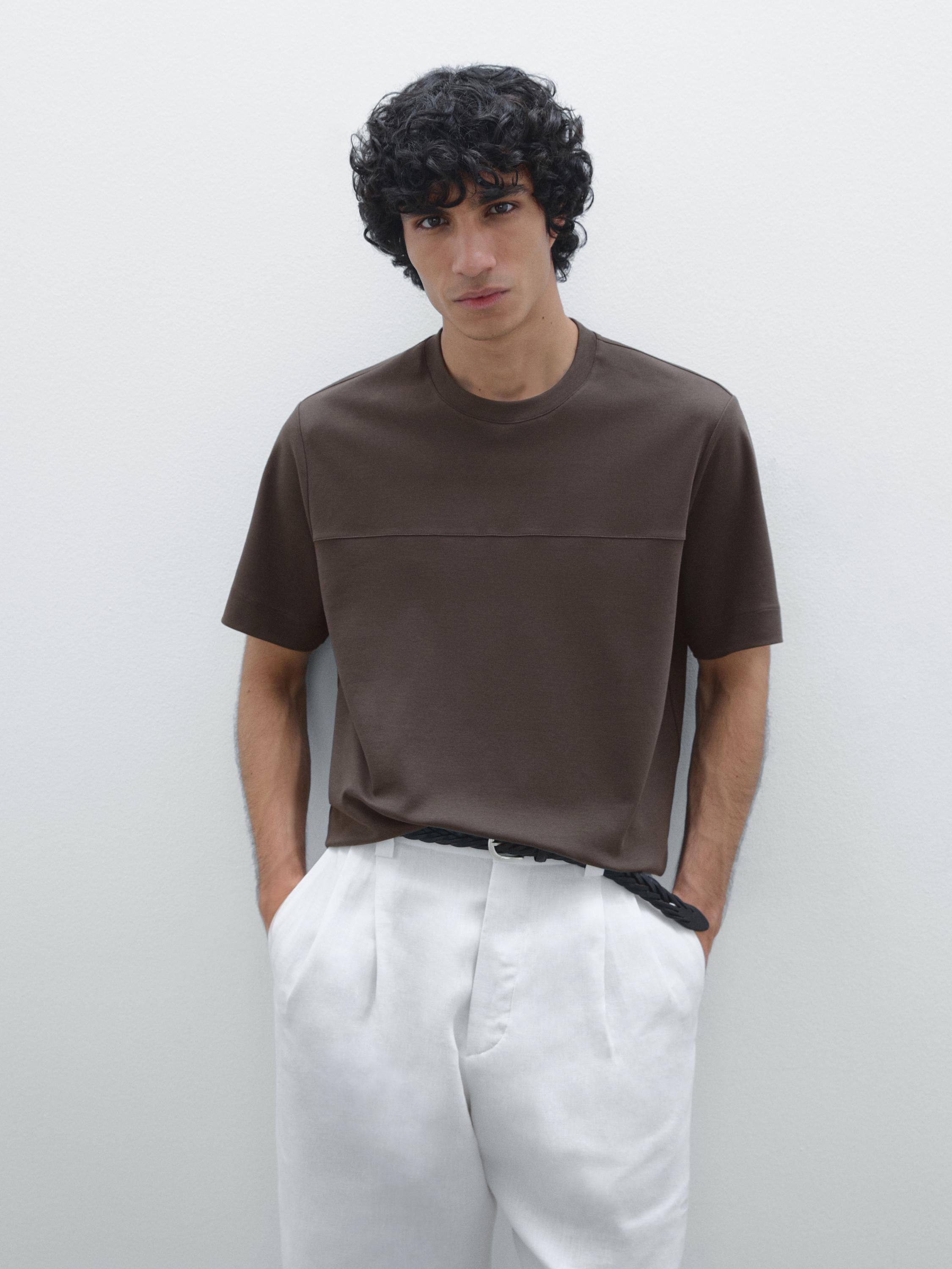100% cotton T-shirt with seam detail