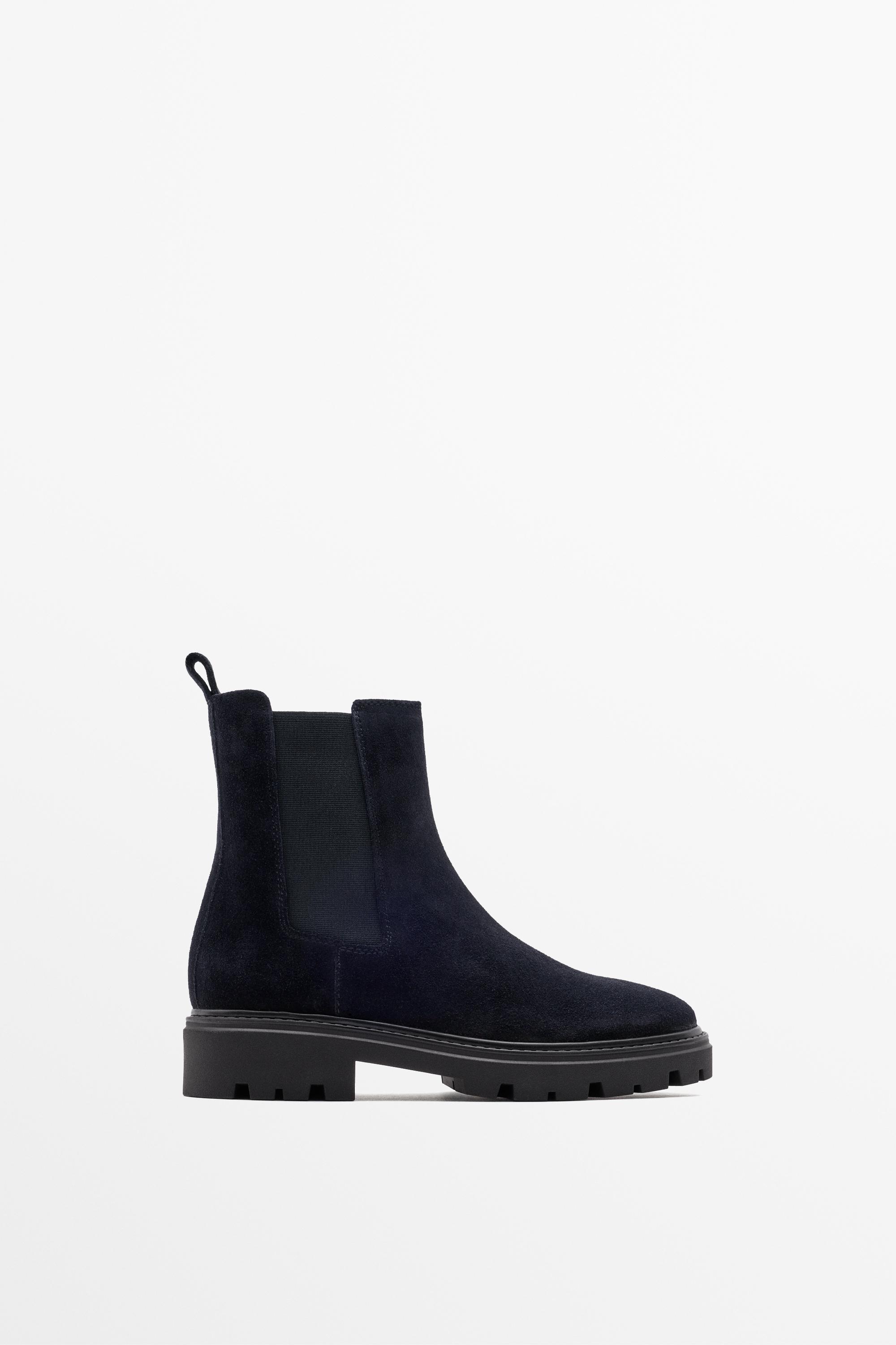 Flat Chelsea track sole ankle boot