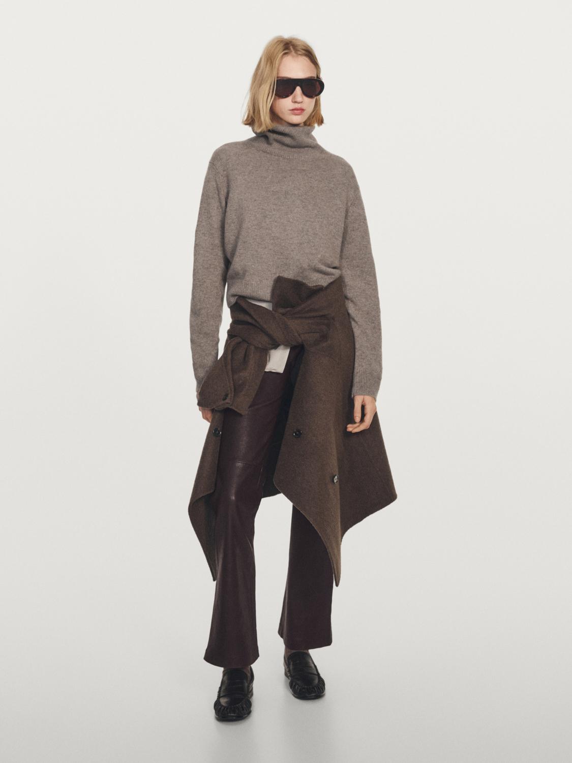 100% cashmere short knit sweater