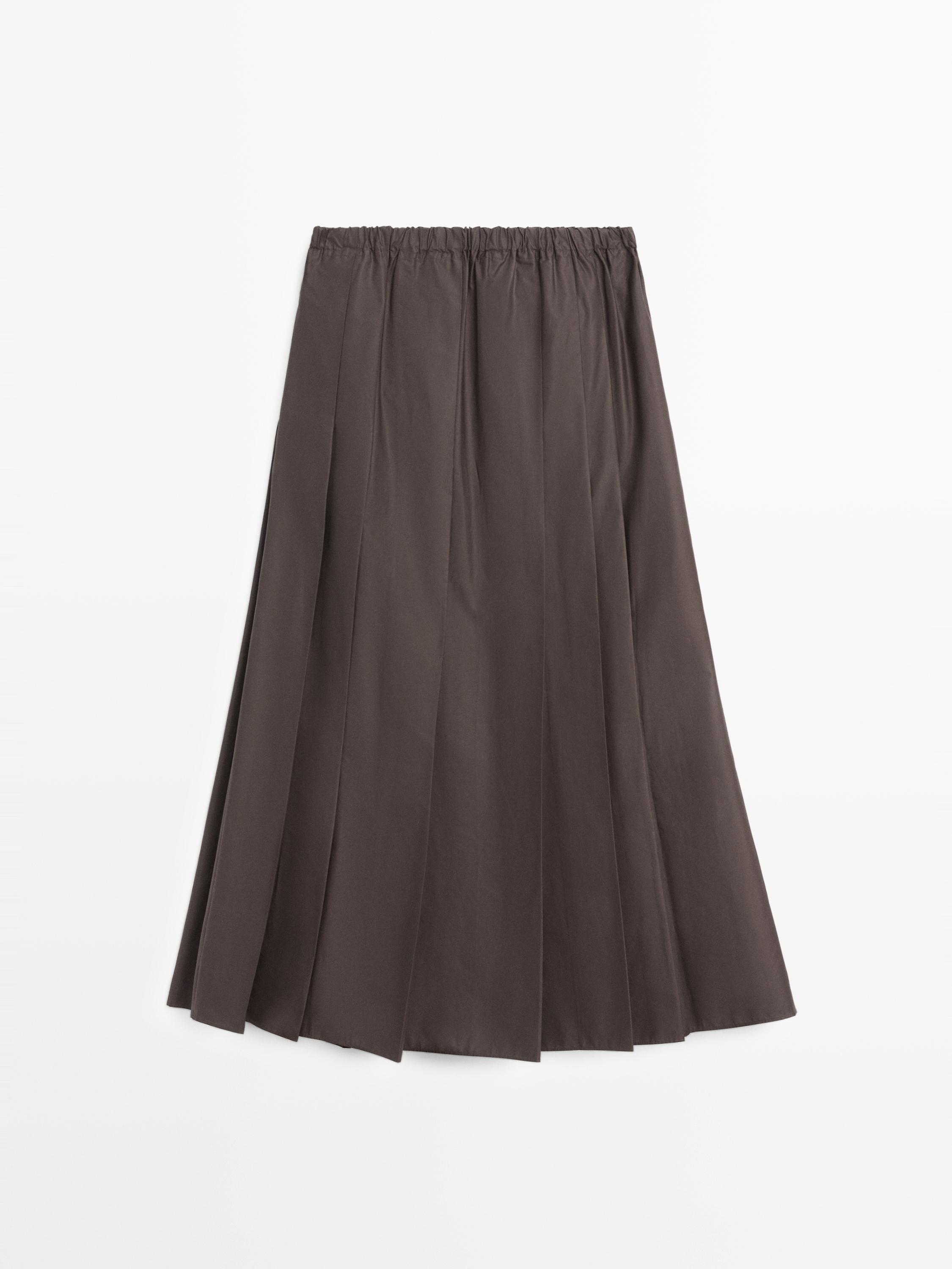 Box pleat technical fabric midi skirt · Chocolate · Skirt