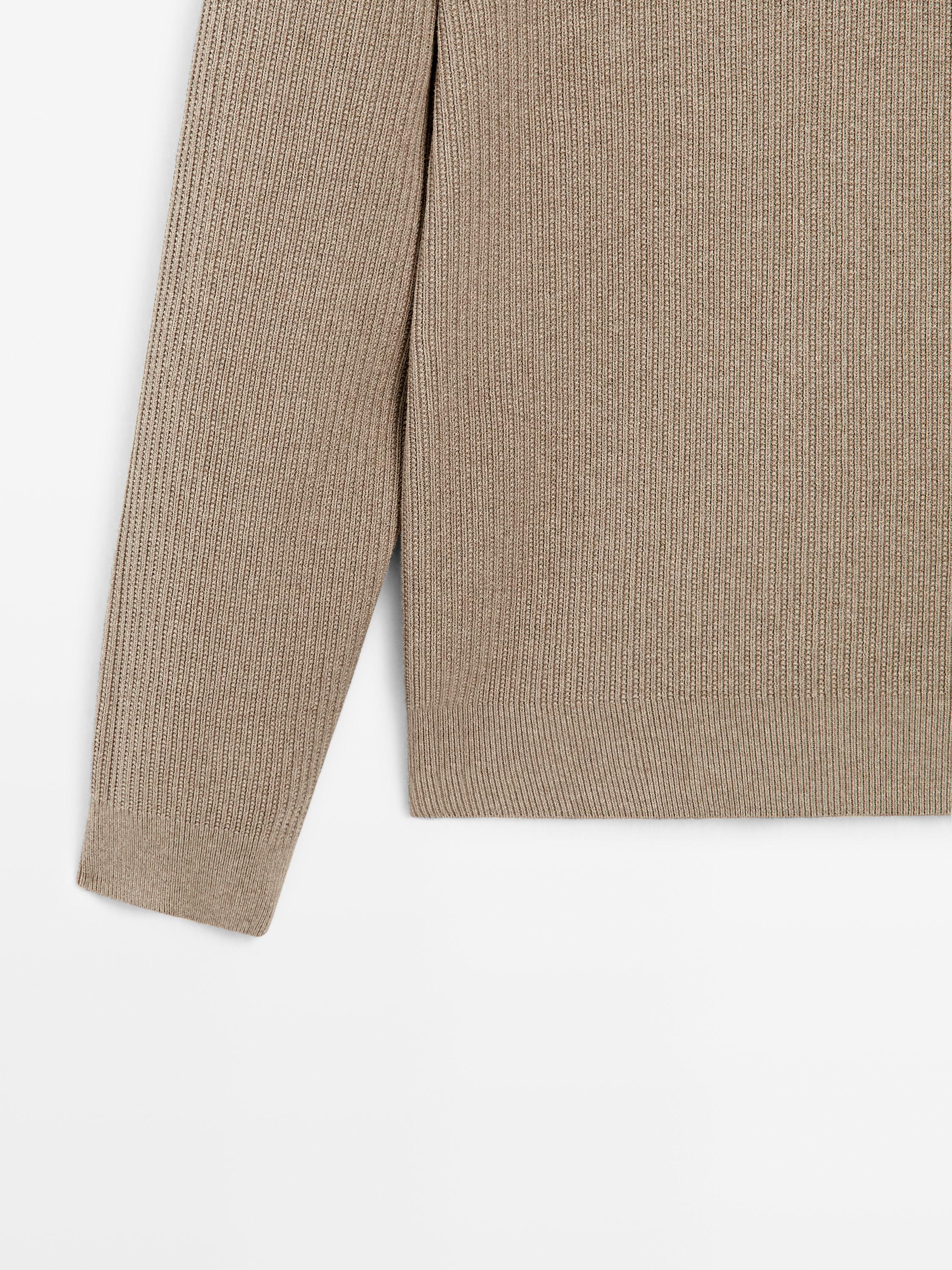 Mock neck knit sweater with zip