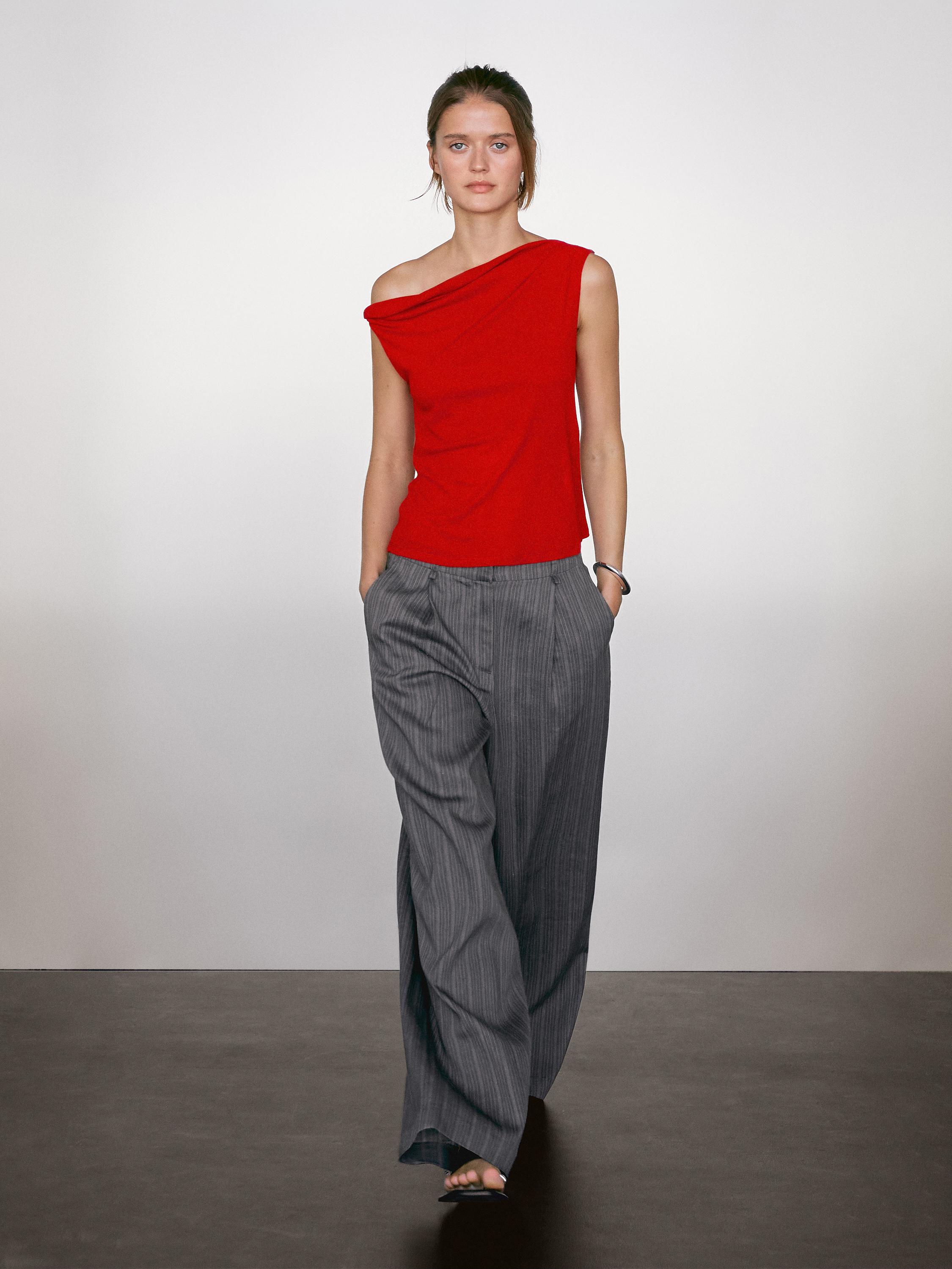 Top drappeggiato con nodo in cotone