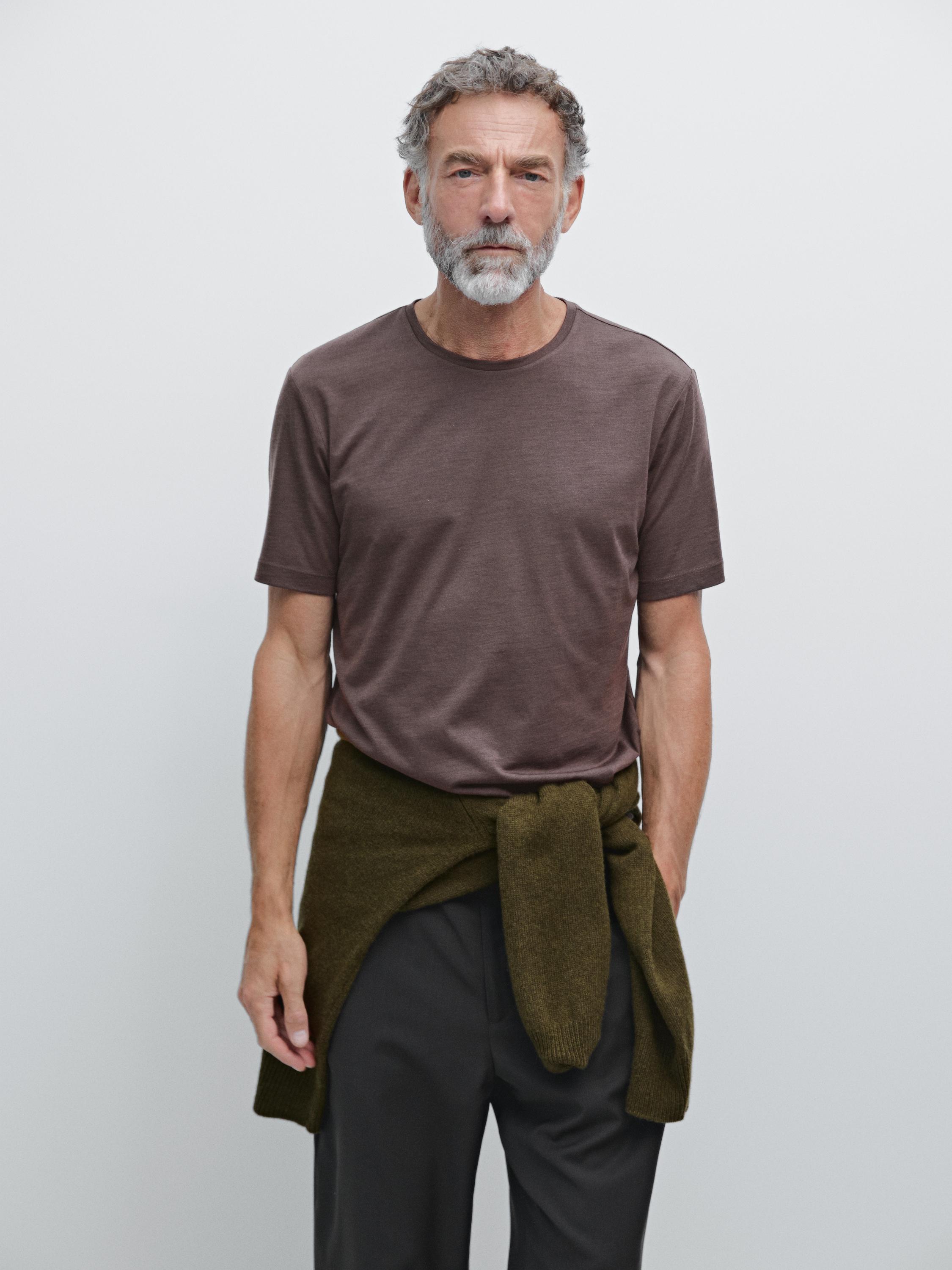 Футболка на основі вовни з короткими рукавами