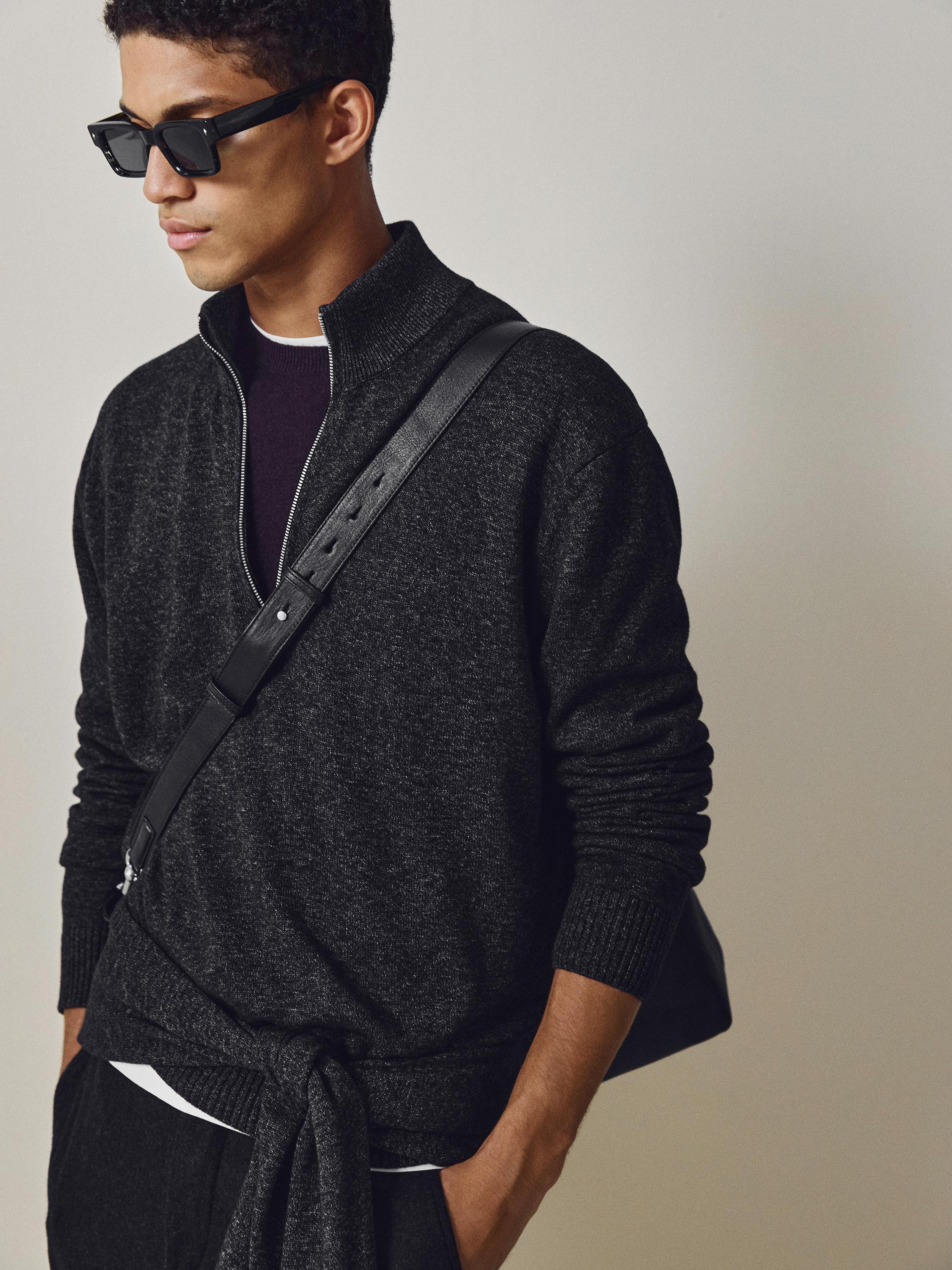 Mock neck knit sweater