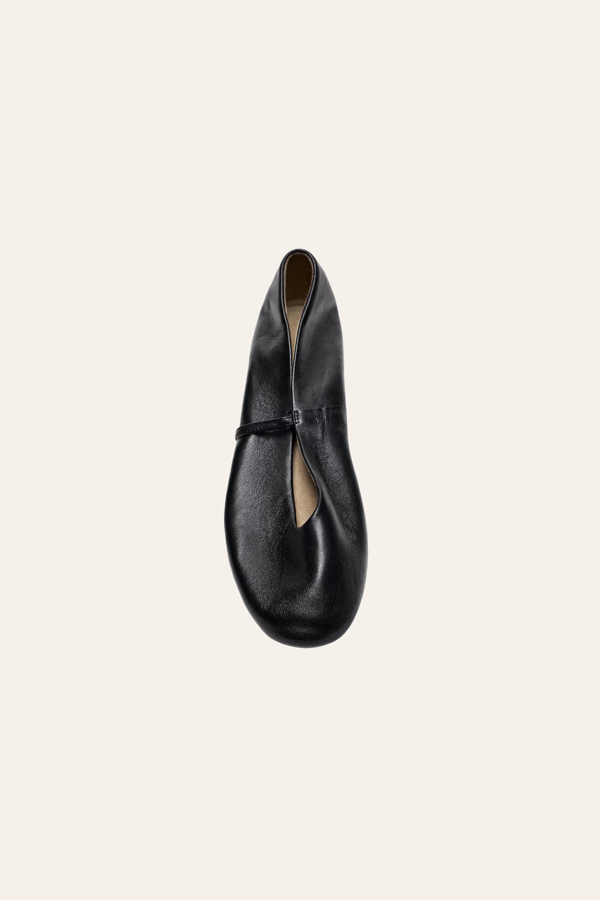 Soft leather ballerinas — BLACK