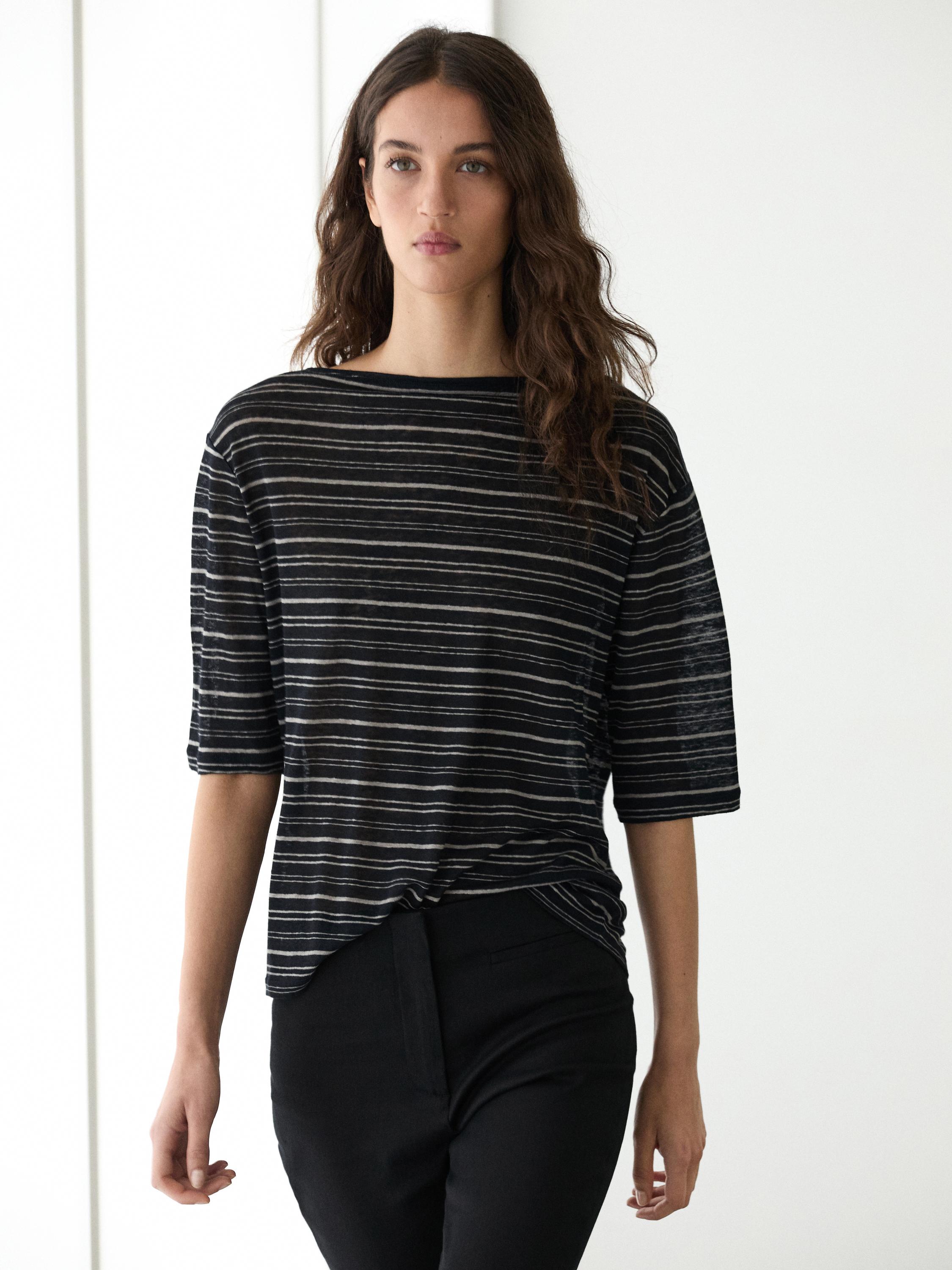 Striped linen 3/4 sleeve knit T-shirt