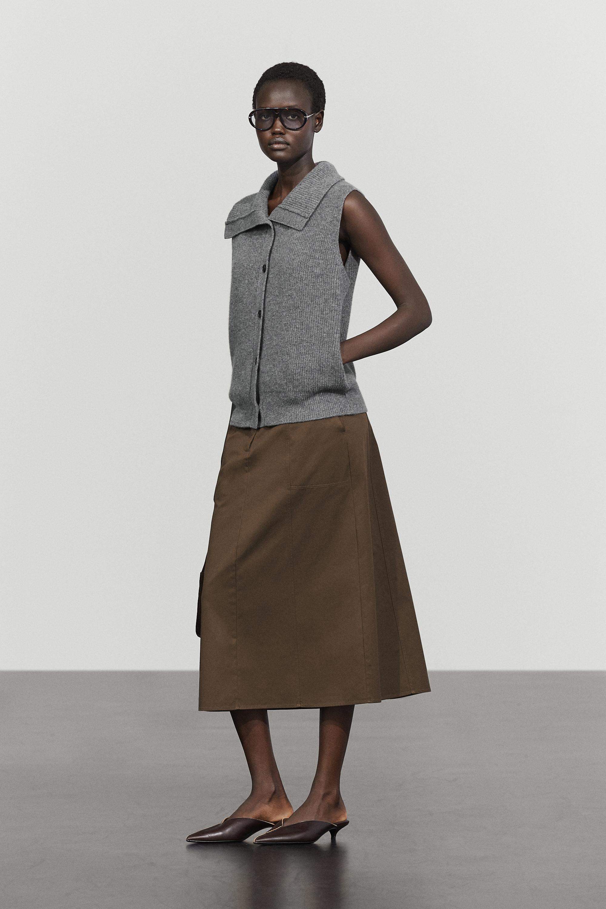 100% wool funnel neck knit vest — DARK GREY