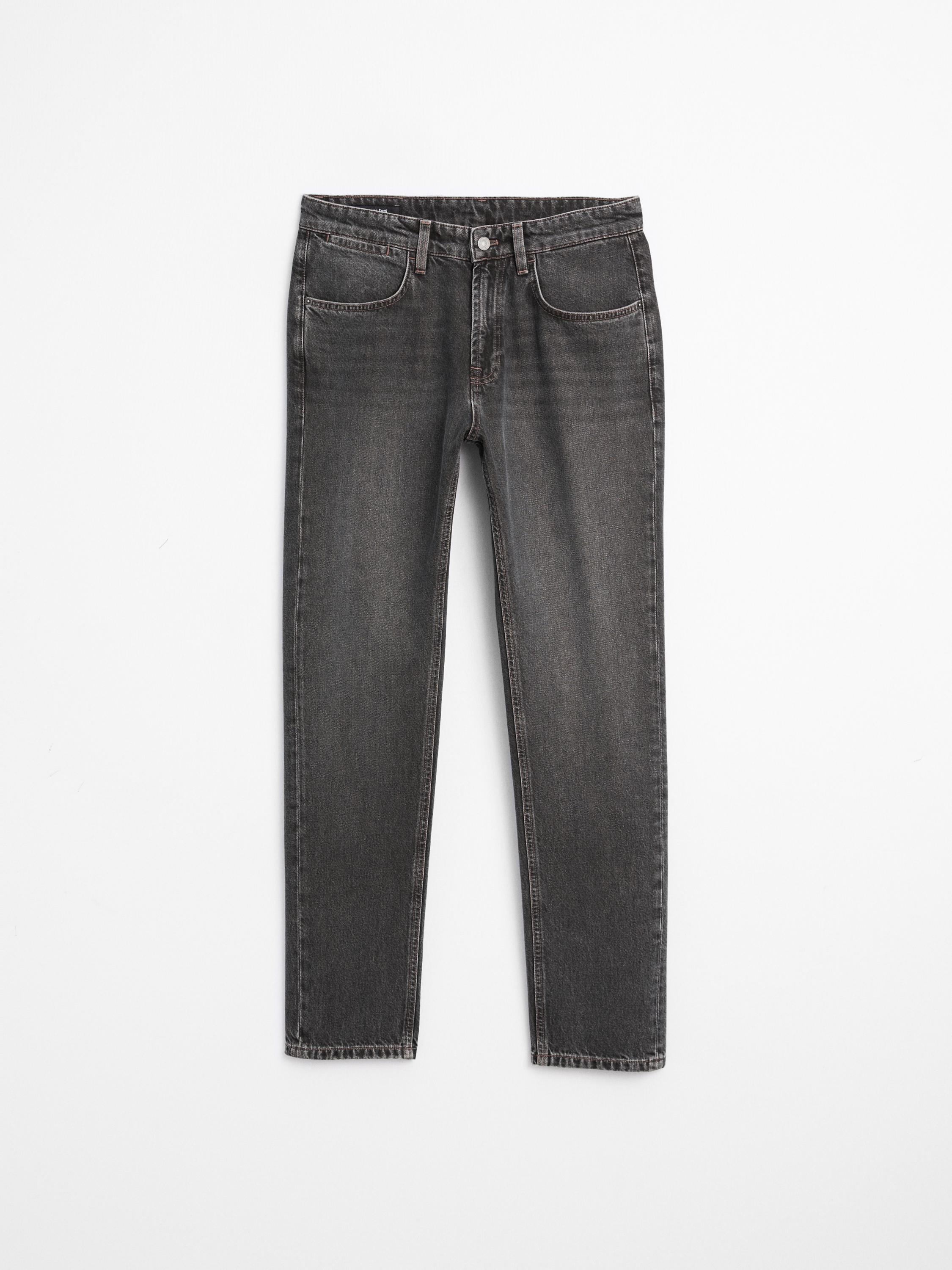Tapered fit jeans