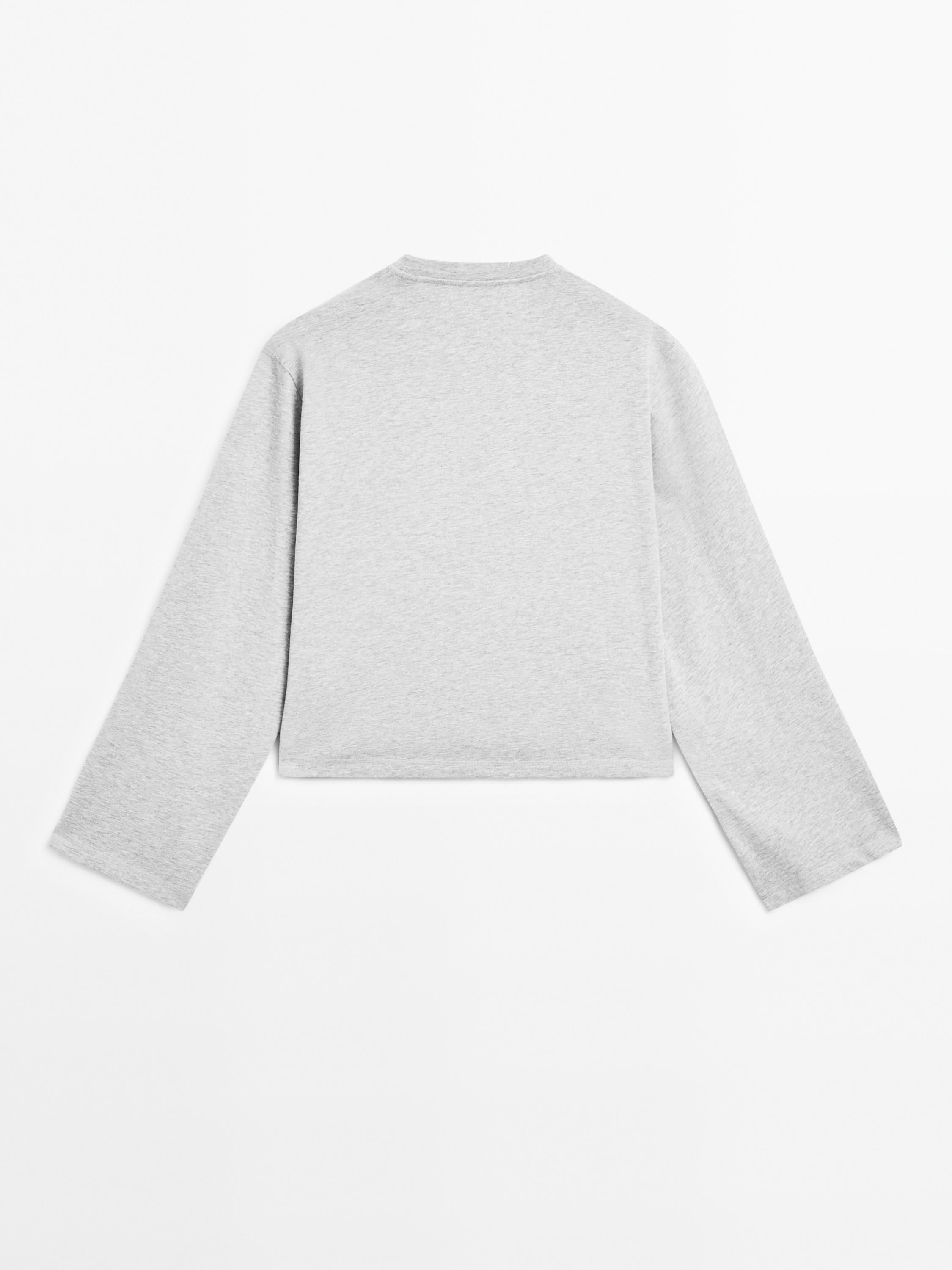 Oversize T-shirt with pocket details