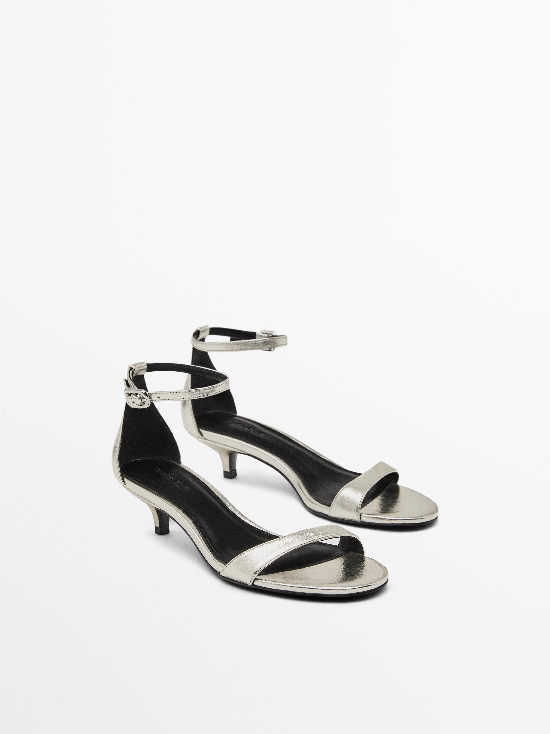Sandales à talon avec bride métallisée