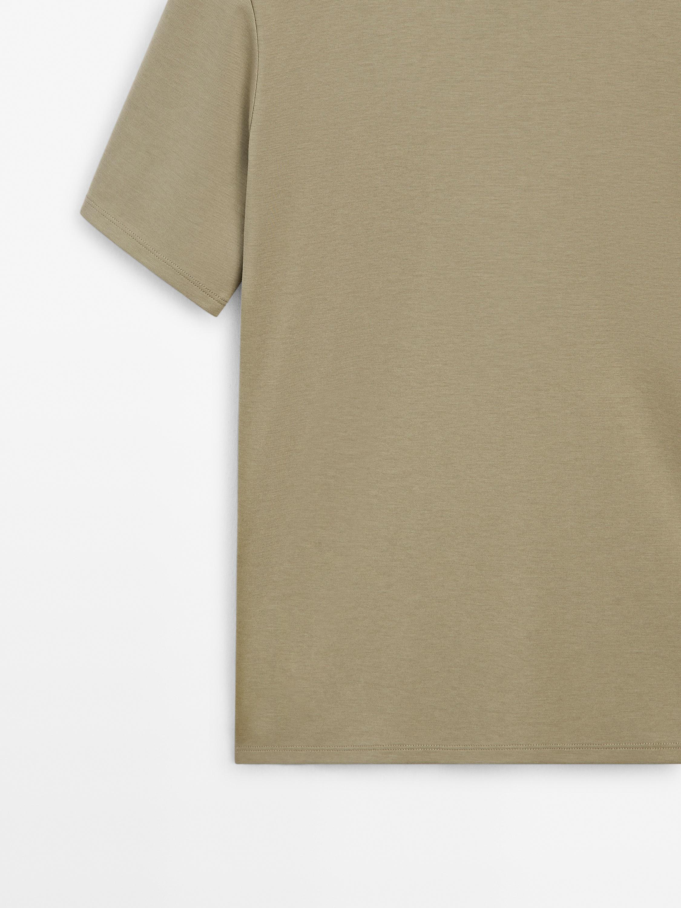 Short sleeve cotton blend T-shirt