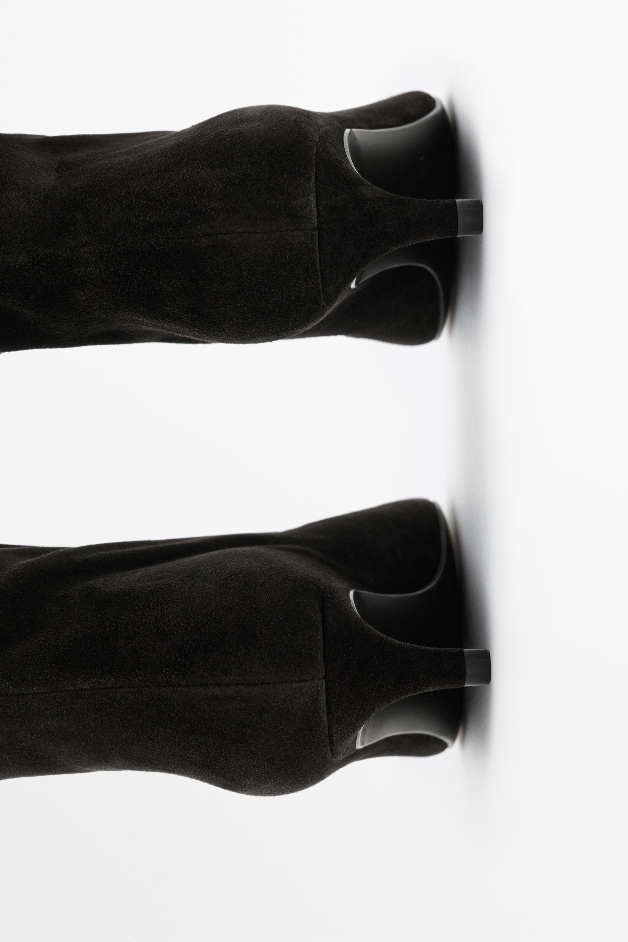 Soft leather kitten heel boot — BROWN