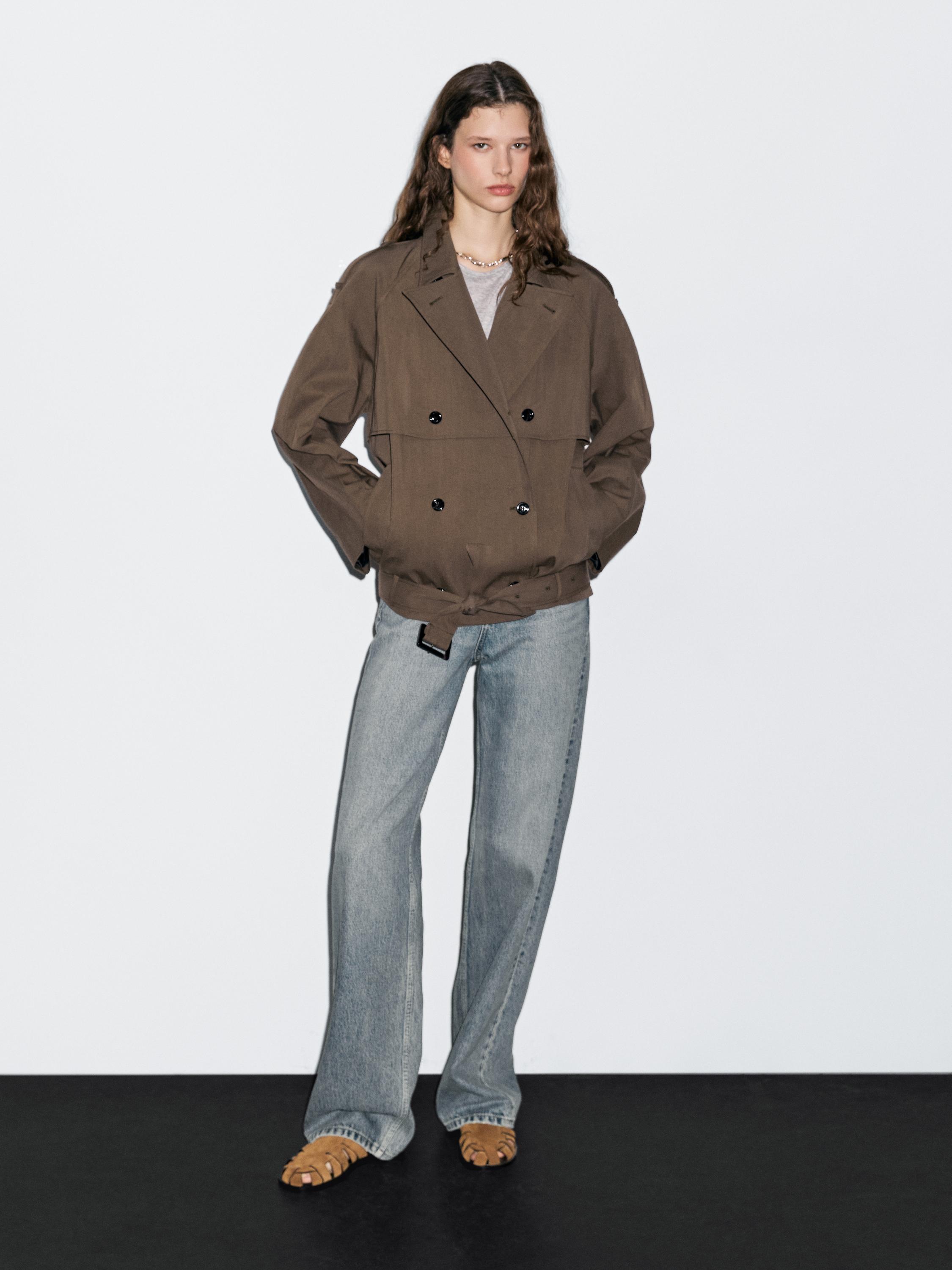 Short trench coat with belt detail