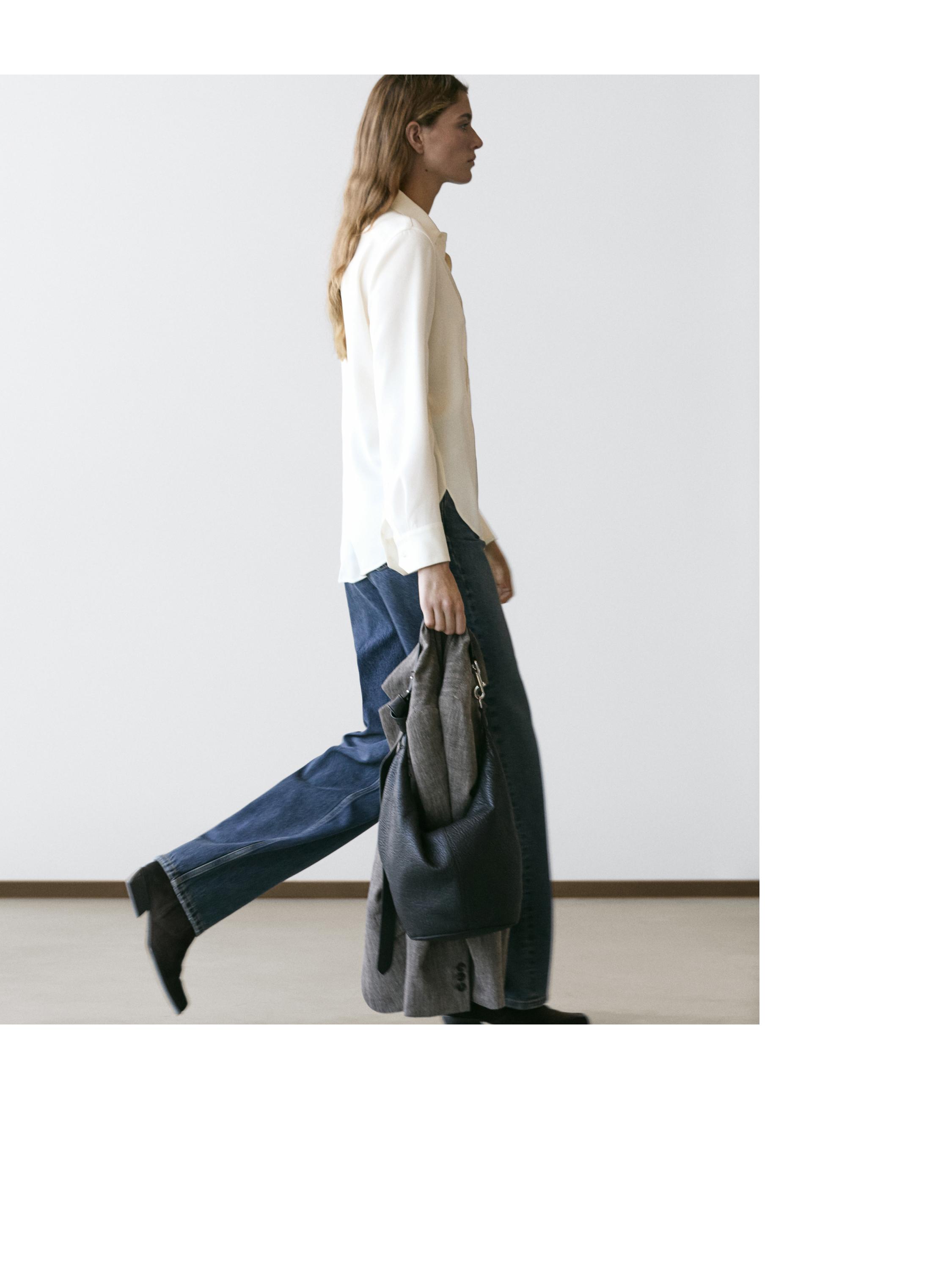 Flowing shirt with shirt collar — Off white