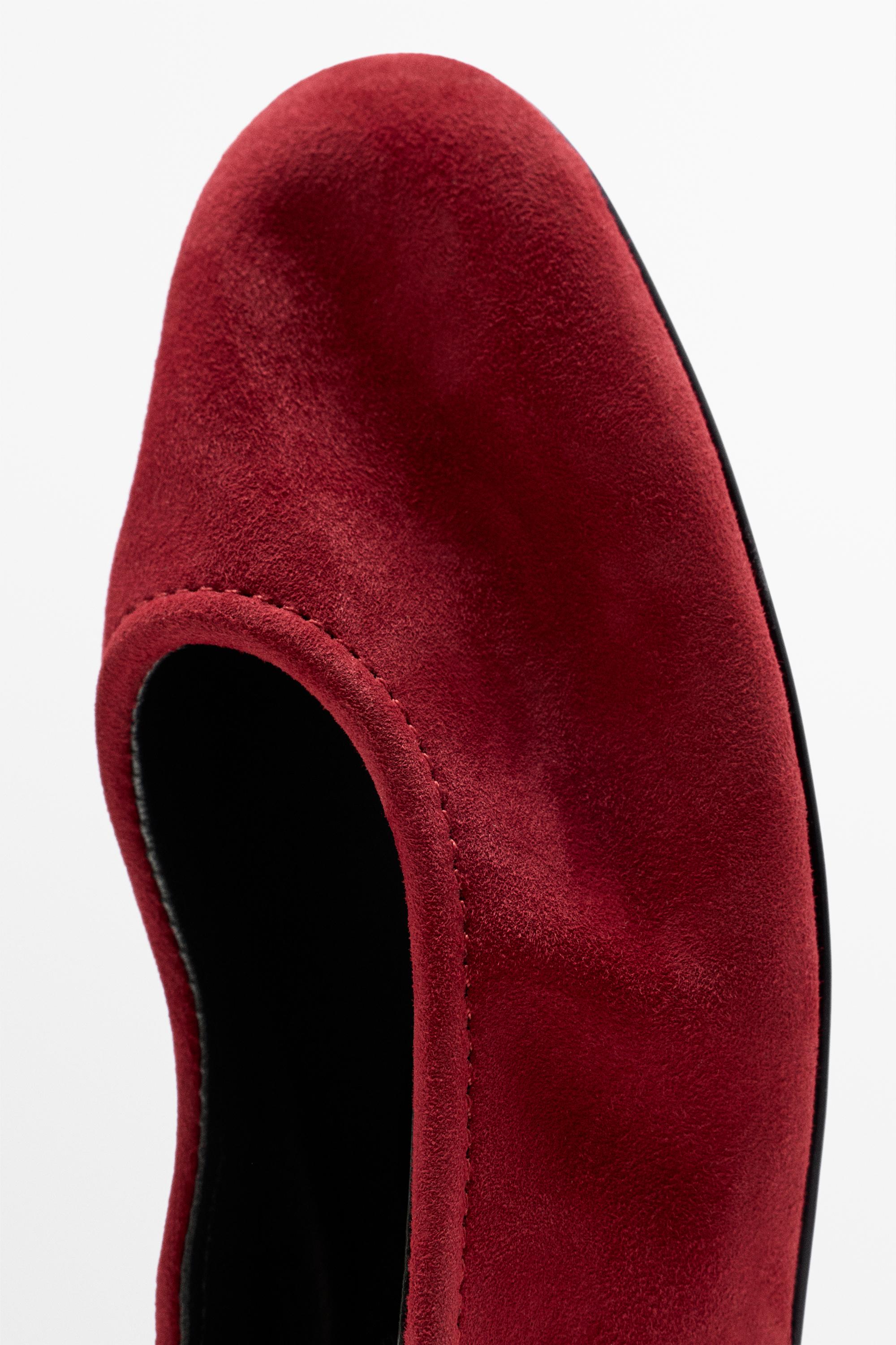 Suede ballerinas with round toe — RED
