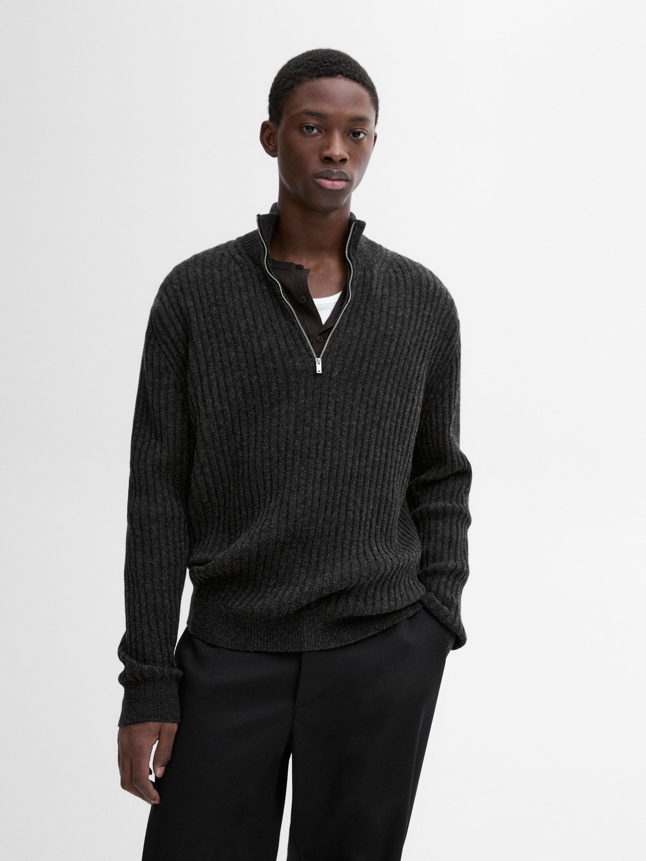 Mock neck knit sweater