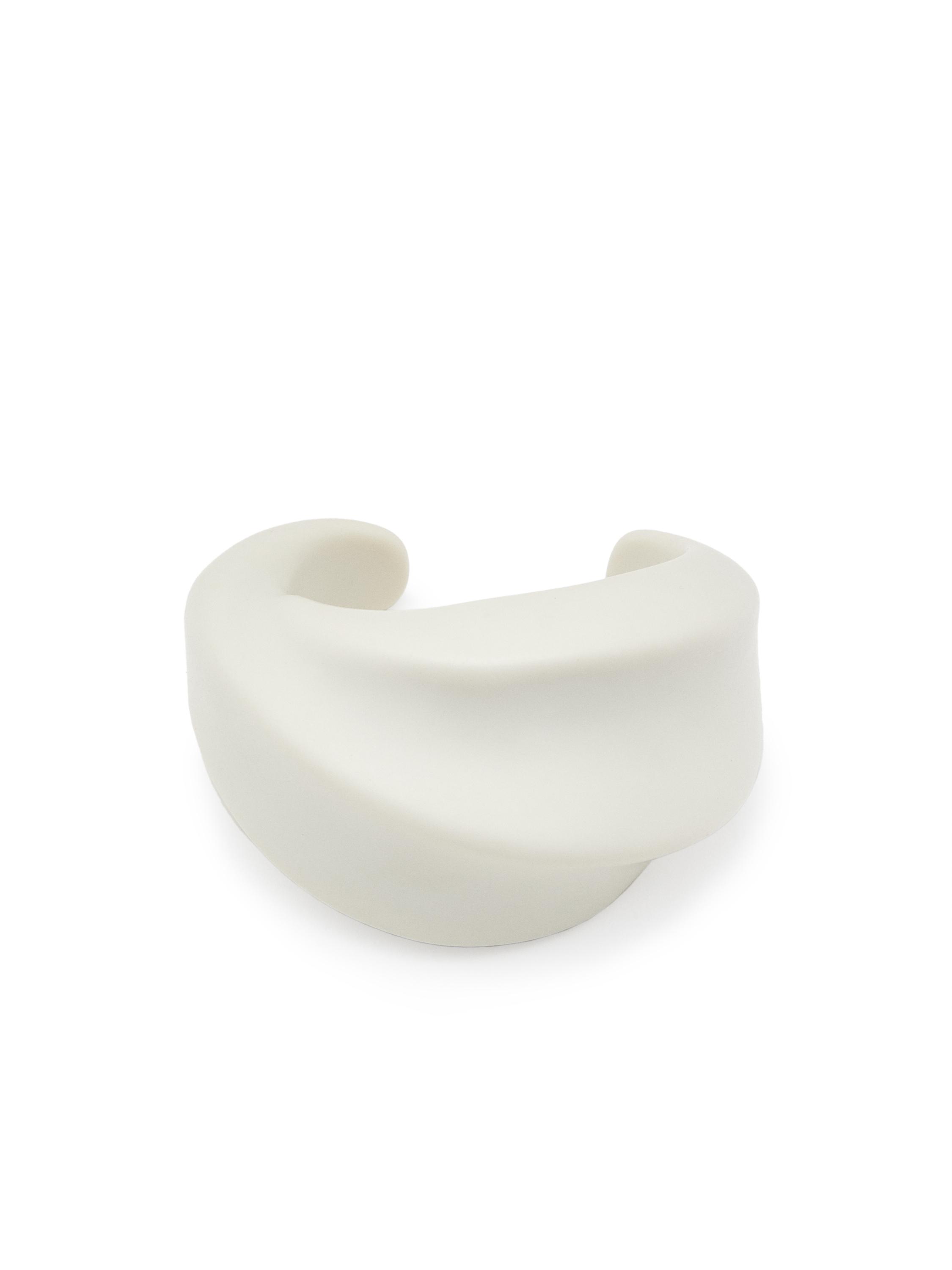 Wide moulded bracelet — CREAM