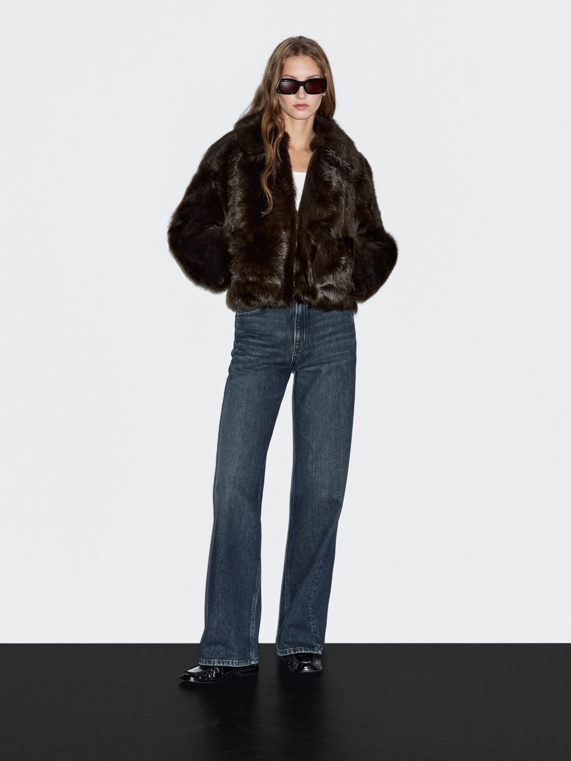 Short leather jacket with fur — BROWN
